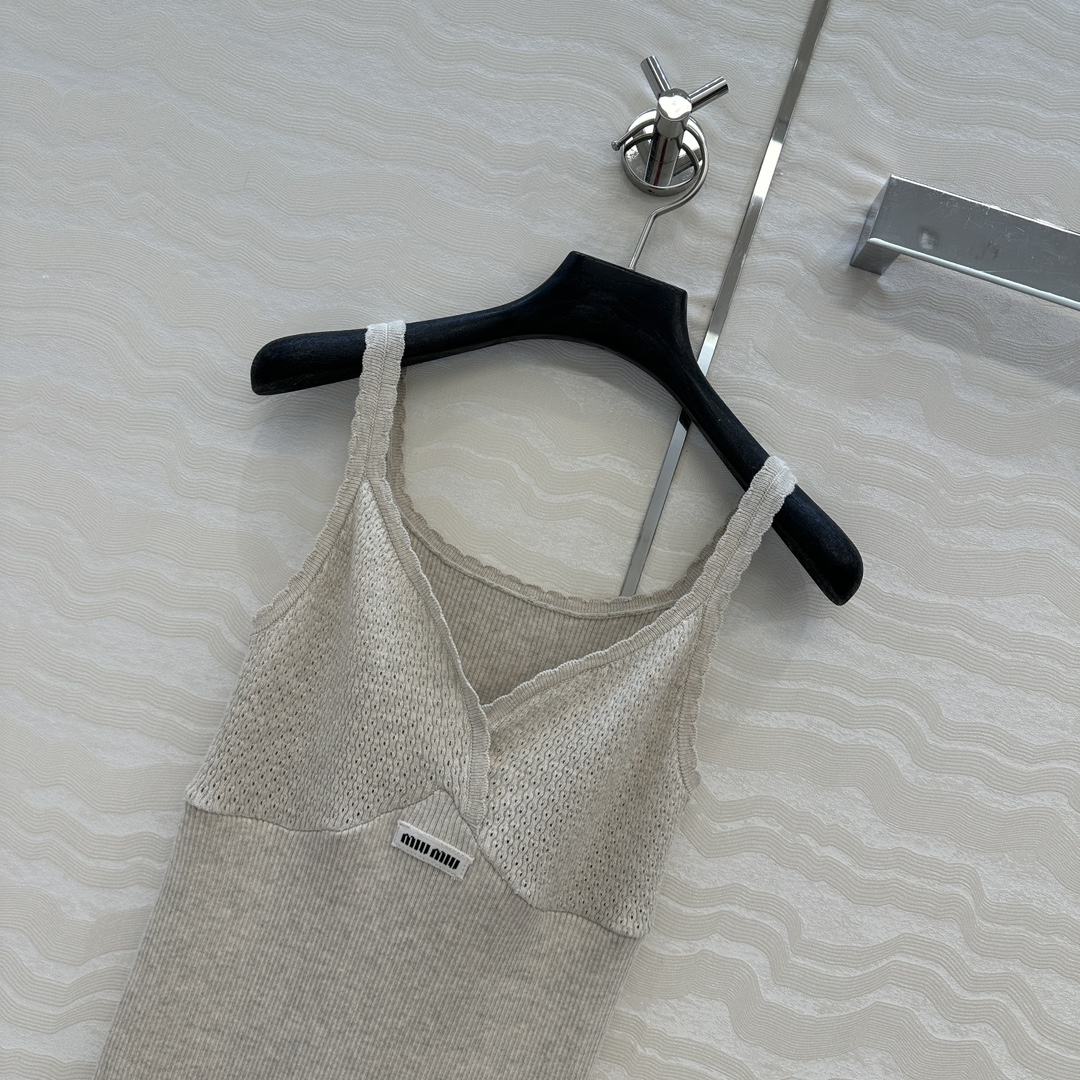 独家首发❤️原单品质miu系少女穿搭，时髦尖子生减龄针织抹肩小吊带！超级叠搭神器！18针进口纯棉纱线！气