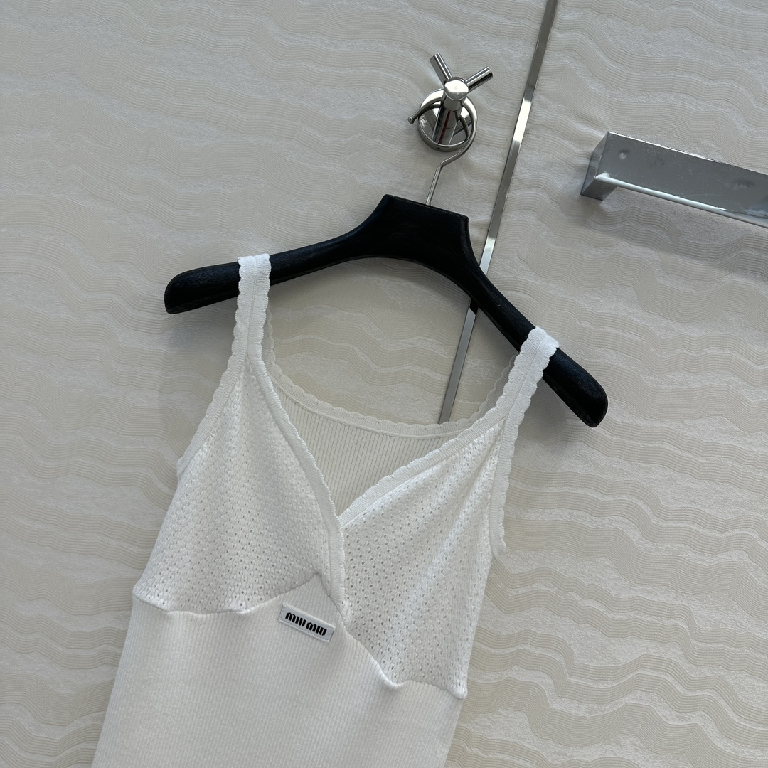 独家首发❤️原单品质miu系少女穿搭，时髦尖子生减龄针织抹肩小吊带！超级叠搭神器！18针进口纯棉纱线！气