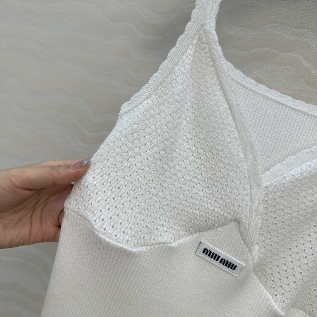 独家首发❤️原单品质miu系少女穿搭，时髦尖子生减龄针织抹肩小吊带！超级叠搭神器！18针进口纯棉纱线！气