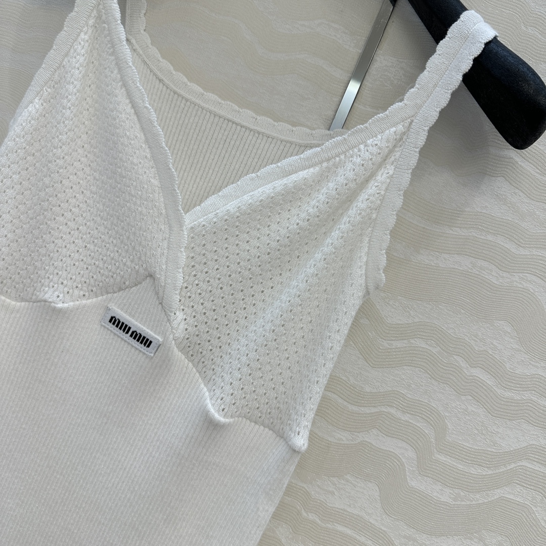 独家首发❤️原单品质miu系少女穿搭，时髦尖子生减龄针织抹肩小吊带！超级叠搭神器！18针进口纯棉纱线！气