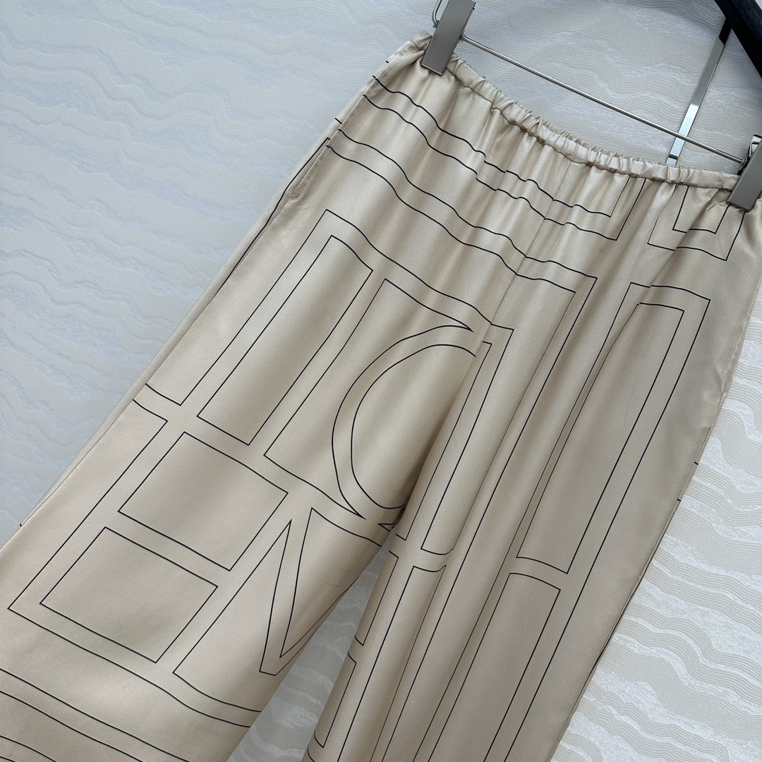 独家首发❤️原单品质，TM长期主义，高智感穿搭，线条字母定位印花真丝阔腿直筒裤。慵懒随性的高级气息！进口