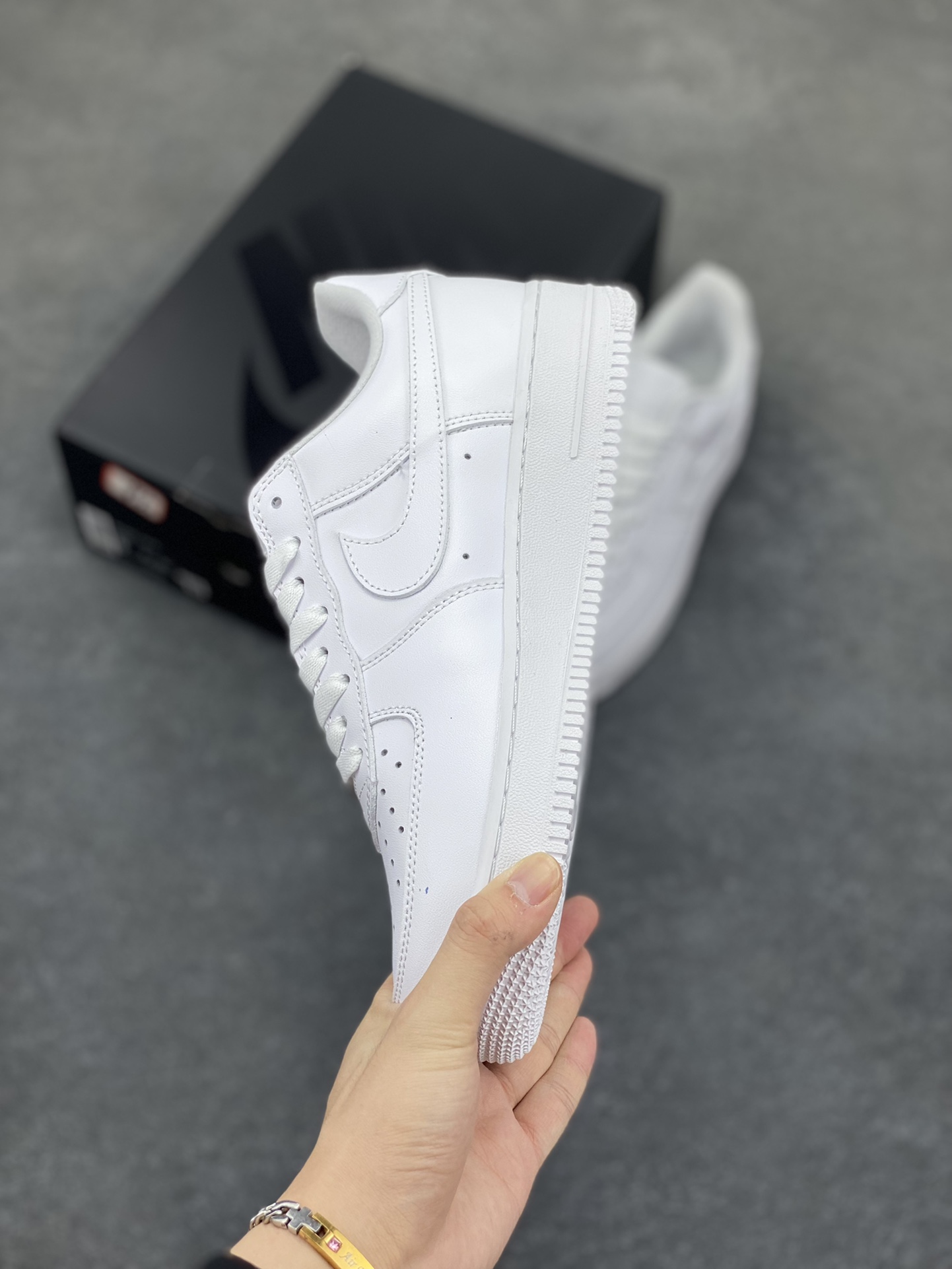 图片[3]-Nike Air Force 1 Low Supreme联名 空军一号低帮运动休闲板鞋 原楦头原纸板 打造纯正空军版型 专注外贸渠道 全掌内置蜂窝气垫 原盒配件 原厂中底钢印、拉帮完美 货号：CU9225-100 尺码：35.5 36 36.5 37.5 38 38.5 39 40 40.5 41 42 42.5 43 44 44.5 45 46-选品中心