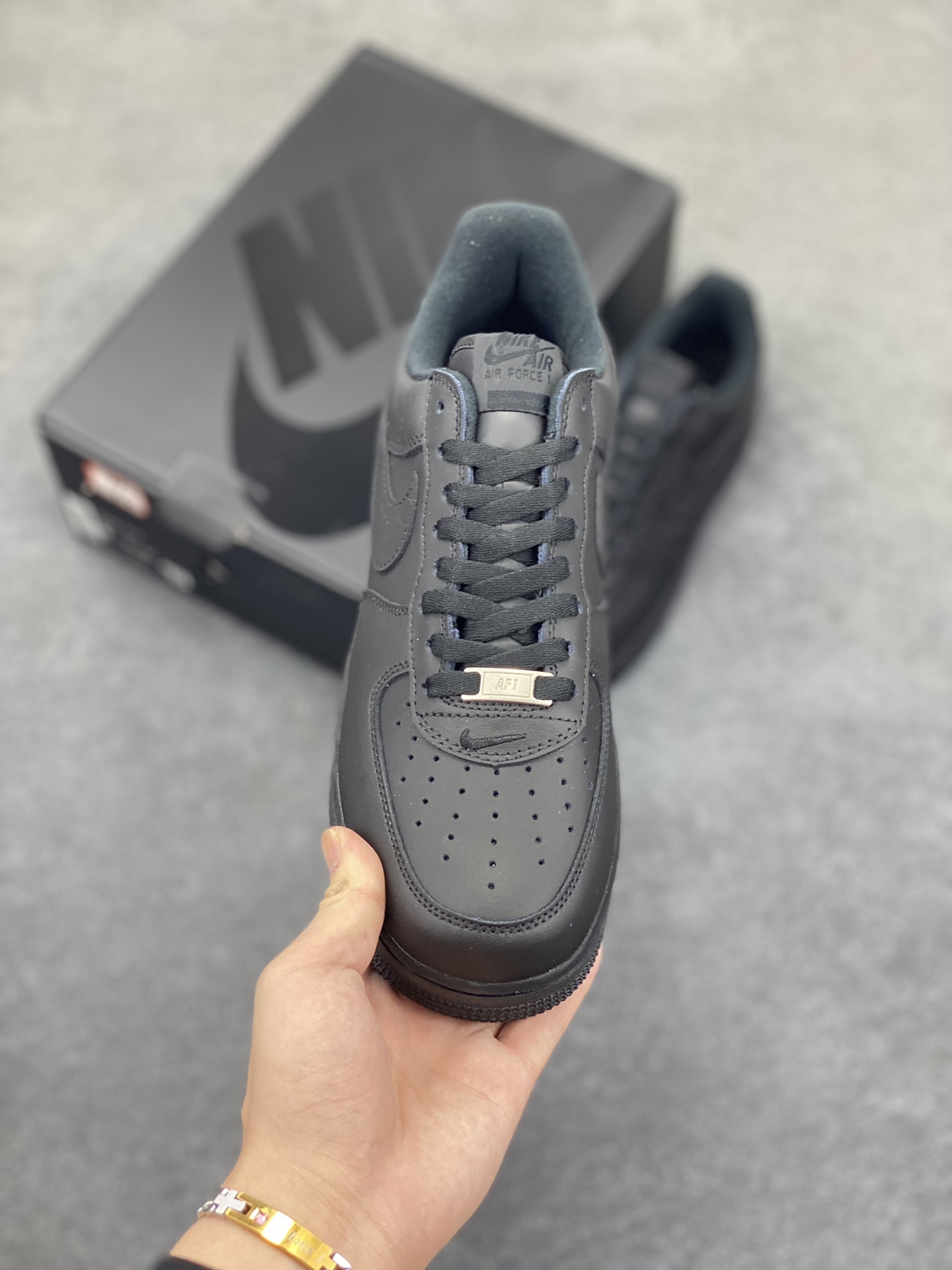 图片[2]-Nike Air Force 1 Low Supreme联名 空军一号低帮运动休闲板鞋 原楦头原纸板 打造纯正空军版型 专注外贸渠道 全掌内置蜂窝气垫 原盒配件 原厂中底钢印、拉帮完美 货号：CU9225-001 尺码：35.5 36 36.5 37.5 38 38.5 39 40 40.5 41 42 42.5 43 44 44.5 45 46-选品中心