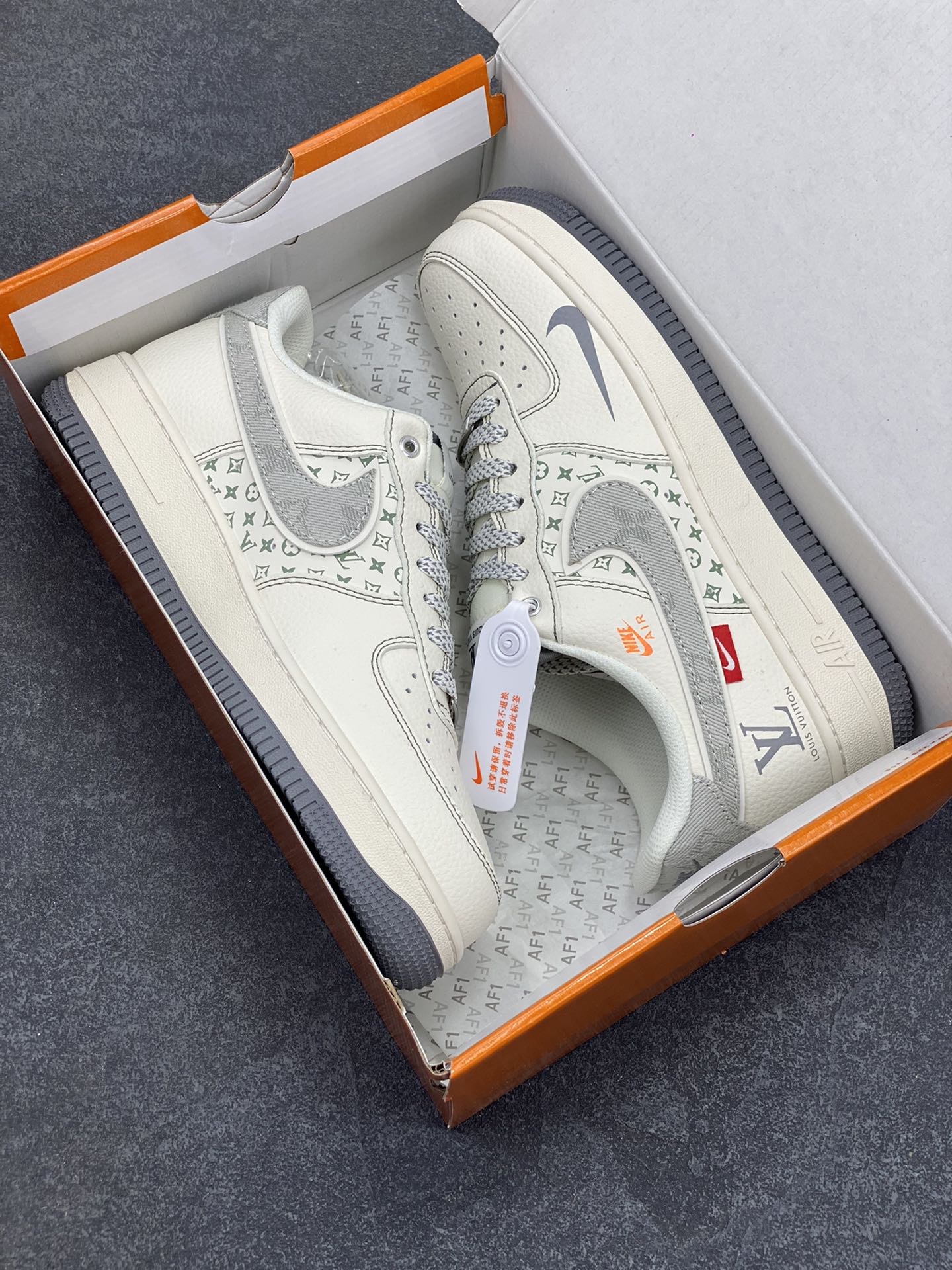 图片[9]-NIke Air Force 1 \’07 Low “LV联名——灰布勾灰底”空军一号 低帮 运动鞋 休闲鞋 折边针车 工艺难度大 原楦头原纸板 原装鞋盒 定制五金配件 内置全掌气垫 原厂鞋底 货号：YX5066-346 尺码：36 36.5 37.5 38 38.5 39 40 40.5 41 42 42.5 43 44 44.5 45-选品中心