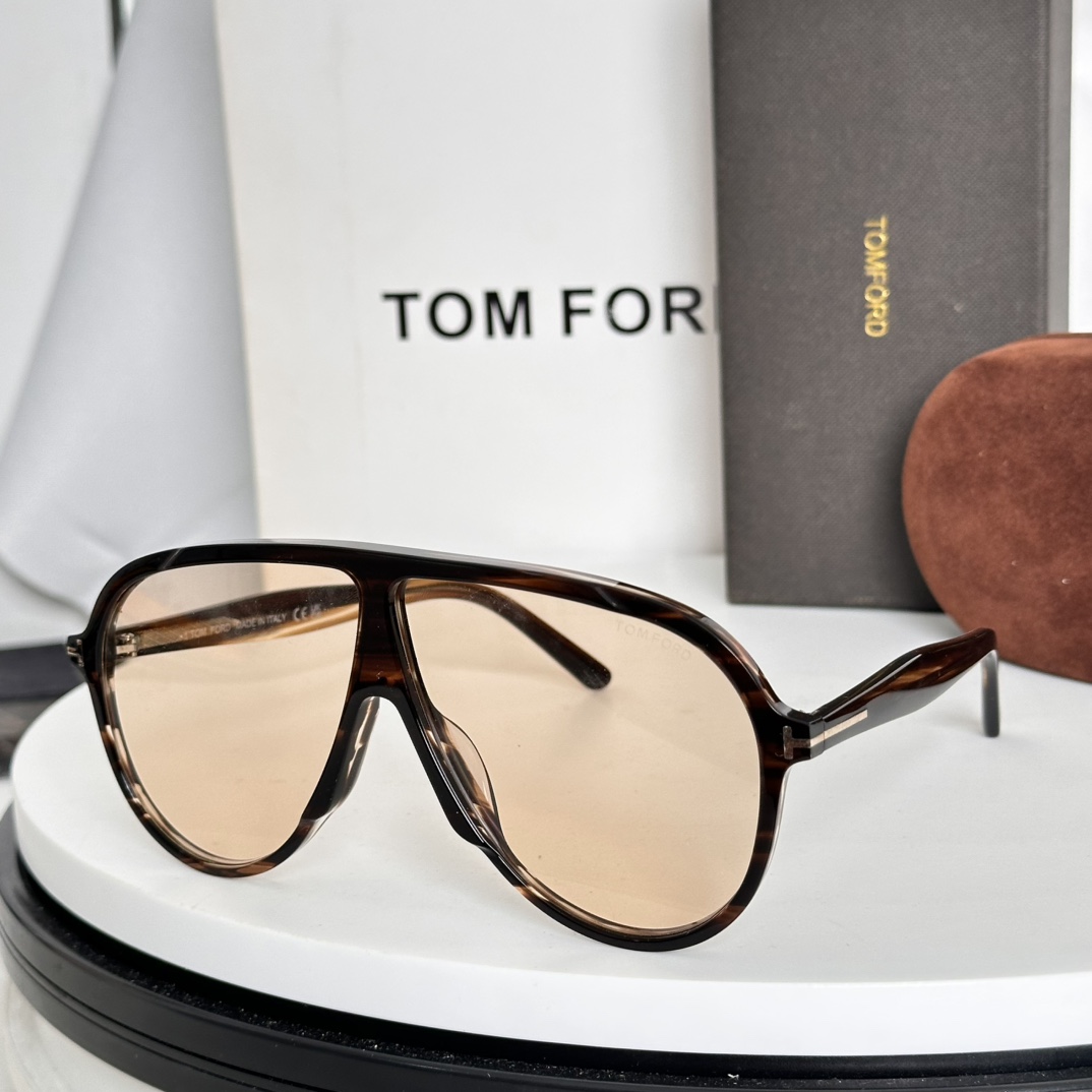  ‼️𝑻𝒐𝒎 𝑭𝒐𝒓𝒅 oversized
Mod：FT1211
100% UV PROTECTION
