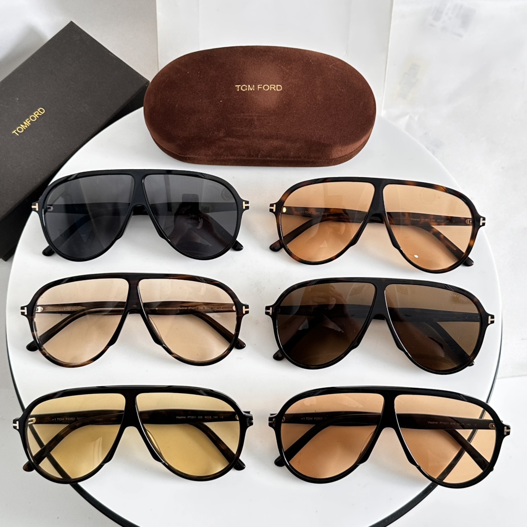  ‼️𝑻𝒐𝒎 𝑭𝒐𝒓𝒅 oversized
Mod：FT1211
100% UV PROTECTION
