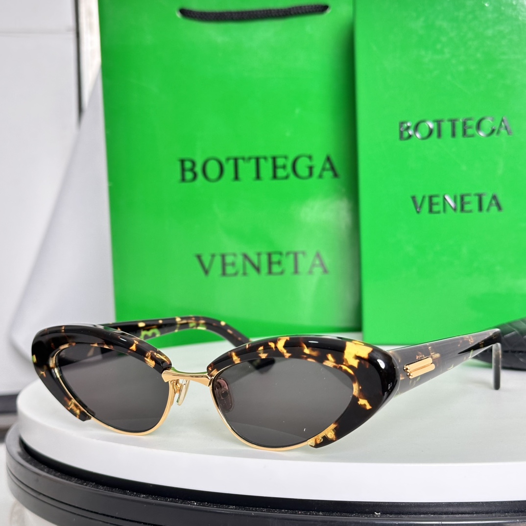  ‼️Bottega Veneta
MODEL：BV1387S
SIZE：  54 口17- 140