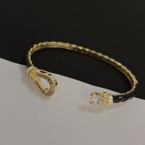 Cartier Diamond-studded Bracelet, V Gold Material, Classic and Fashion Style 1 Cartier Diamond-studded Bracelet, V Gold Material, Classic and Fashion Style