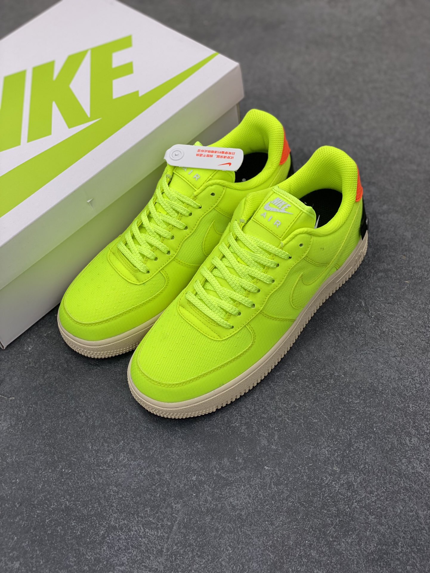 图片[8]-福利特价 Nike Air Force 1 Low 网面绿 空军一号低帮运动休闲板鞋 原楦头原纸板 打造纯正空军版型 专注外贸渠道 全掌内置蜂窝气垫 原盒配件 原厂中底钢印、拉帮完美 货号：AO4606-701 尺码：36 36.5 37.5 38 38.5 39 40 40.5 41 42 42.5 43 44 44.5 45-选品中心