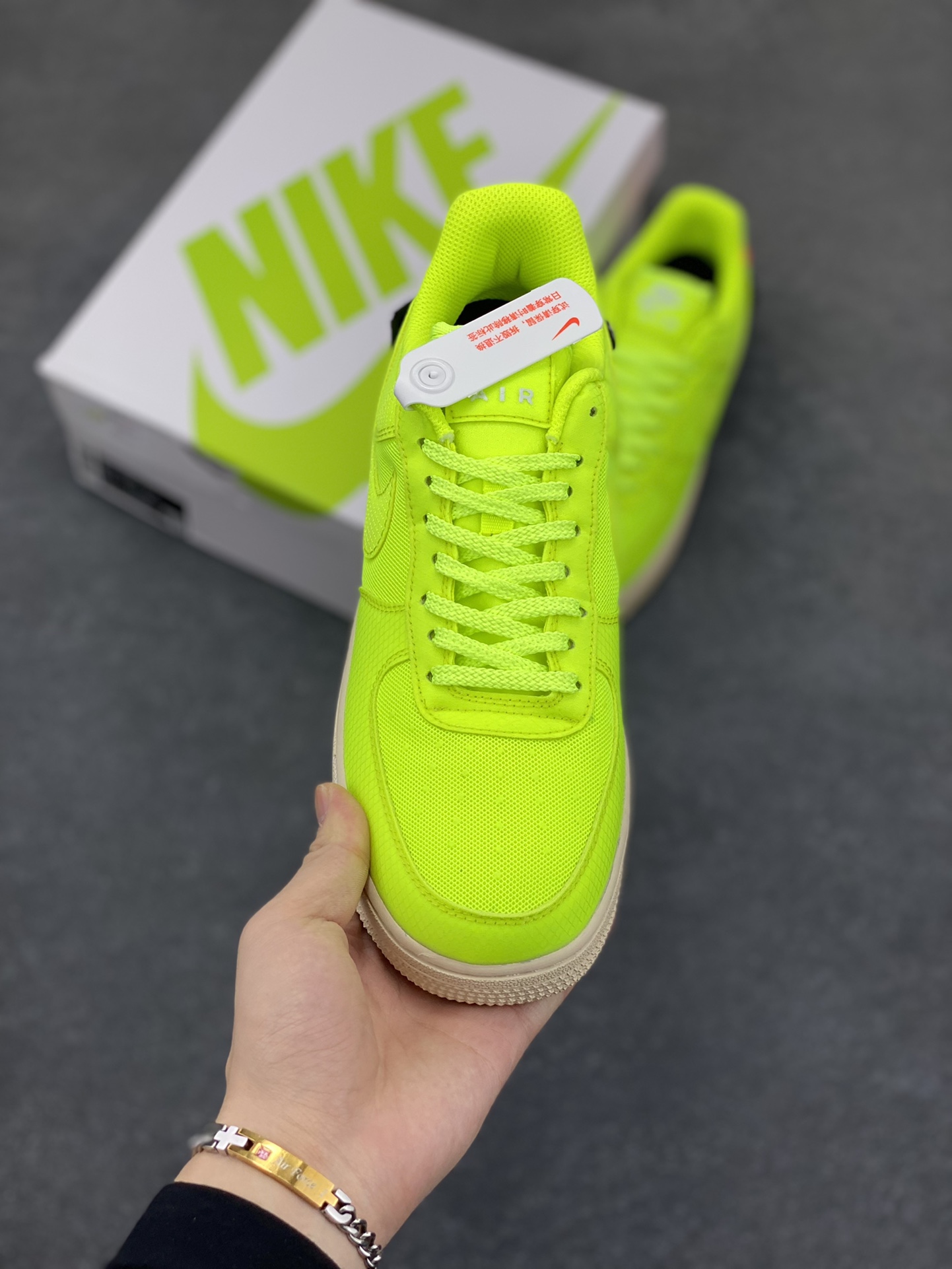 图片[2]-福利特价 Nike Air Force 1 Low 网面绿 空军一号低帮运动休闲板鞋 原楦头原纸板 打造纯正空军版型 专注外贸渠道 全掌内置蜂窝气垫 原盒配件 原厂中底钢印、拉帮完美 货号：AO4606-701 尺码：36 36.5 37.5 38 38.5 39 40 40.5 41 42 42.5 43 44 44.5 45-选品中心