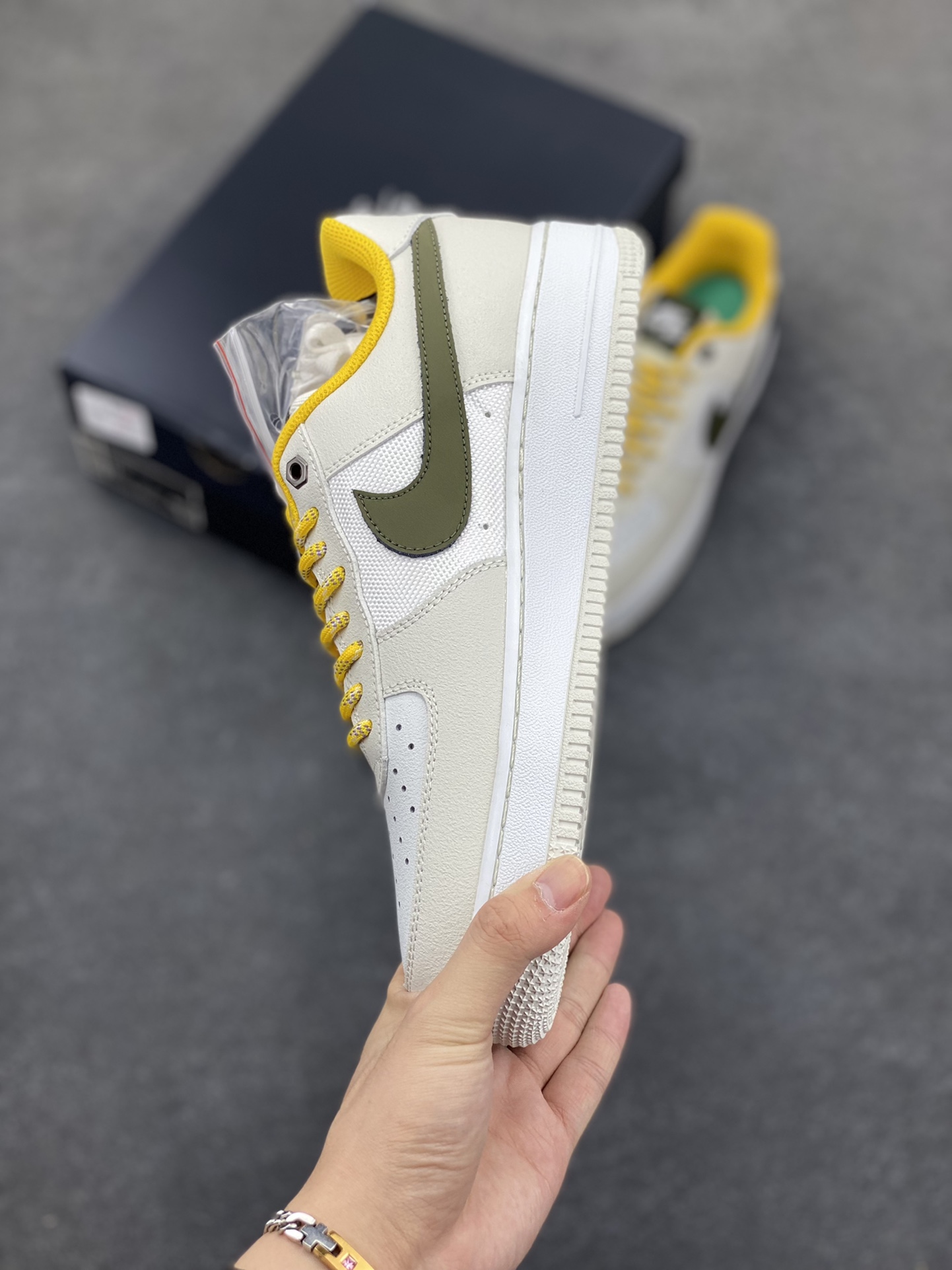 图片[3]-福利特价 NK Air Force 1 空军一号 米黄绿 原楦头原纸板 打造纯正空军版型#专注外贸渠道 全掌内置蜂窝气垫 #原盒配件 原厂中底钢印、拉帮完美 货号：FV3628-031 尺码：36 36.5 37.5 38 38.5 39 40 40.5 41 42 42.5 43 44 44.5 45-选品中心