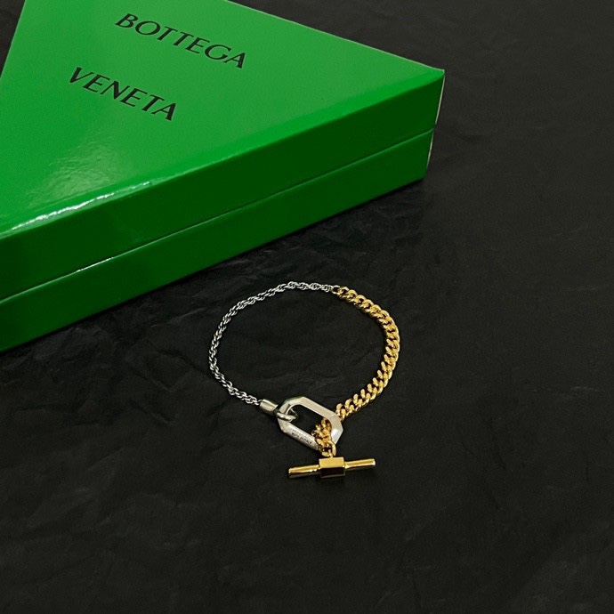 “Stunning French Grace: Family Design a Big Hit with Confidence and Style” - 图片 7