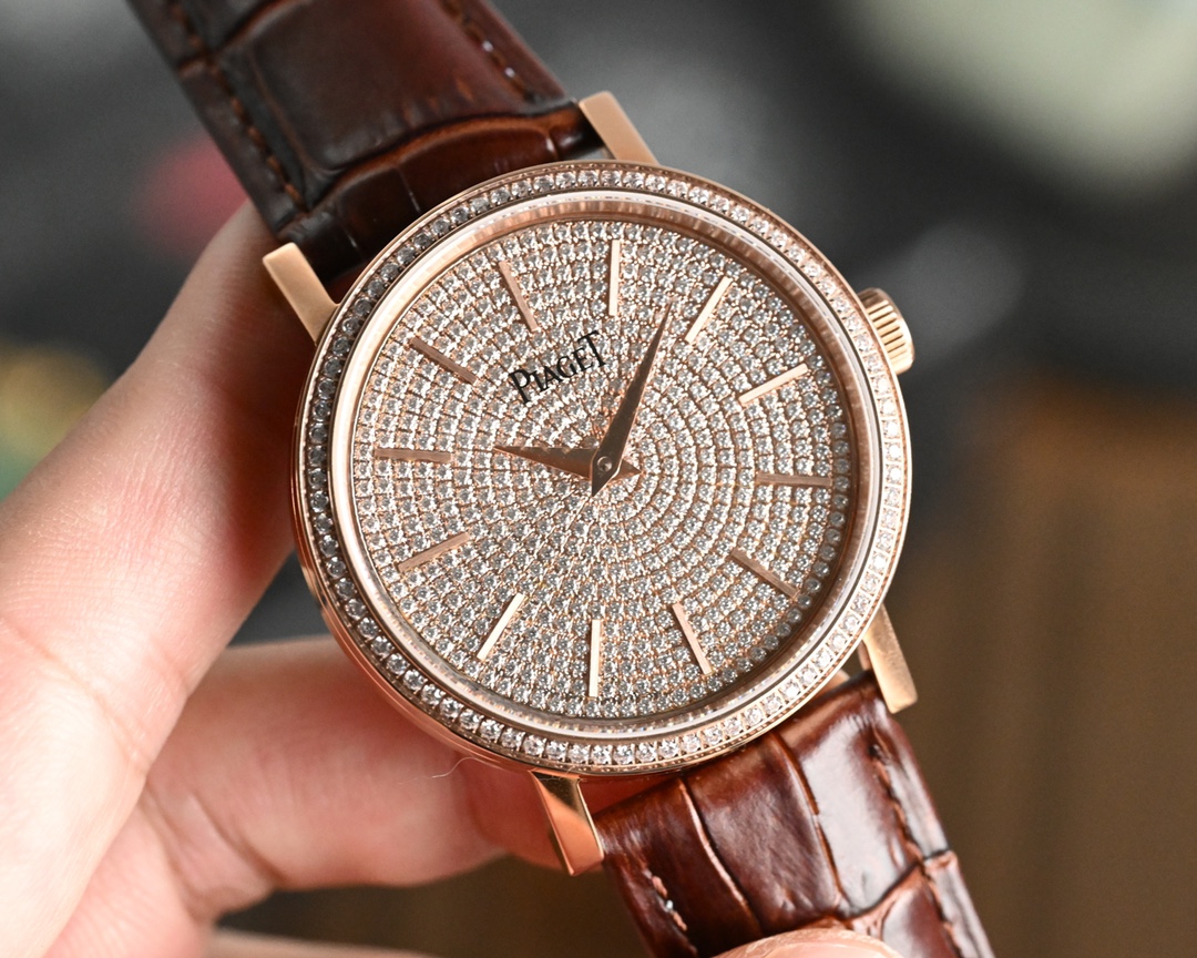 NO:393952,Count-PIAGET Plaget Count's Fine Jewels Count high-end jewelry watch full of stars with top T-square diamonds, 41×11MM diameter, Citizen's transparent movement, perfect appearance, Star Series Equipped with a simple two-pin design, high-end sapphire scraped mirror glass, equipped with 316L stainless steel case, wear-resistant imported calfskin strap!  ,piaget,cowhide19860909伯爵-PIAGET Plaget Count‘s Fine Jewels 伯爵高级珠宝腕表满天星顶级T方钻石, 41×11MM表径 西铁城透底机芯 品相完美 满天星系列 搭载简约两针设计,高端蓝宝石刮镜面玻璃,配置316L精钢表壳,耐磨进口小牛皮表带！,,piaget,cowhide,Watch