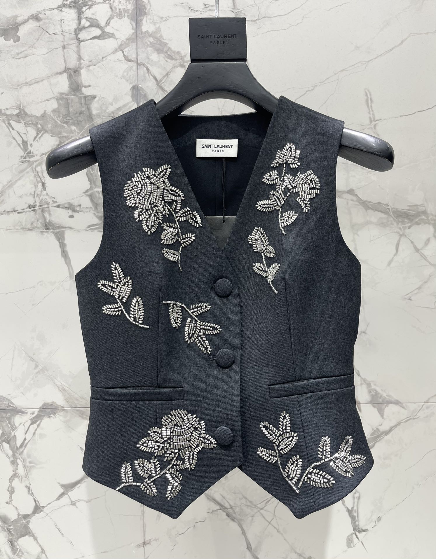Костюмы Saint Laurent