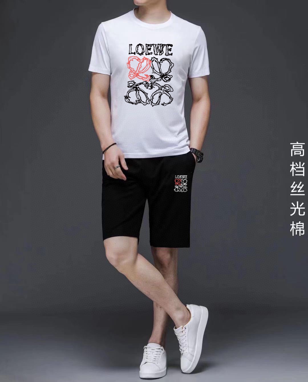 Loewe 品牌【LOEWE罗意威】 2025新款男士短袖短裤套装 销售 市面高端版本 手感细腻柔软 让你穿着更加舒适 立体裁剪版型超赞 尺码:M-5XL下单请报身高体重