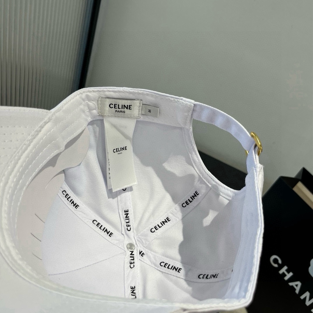 P

celine赛琳鸭舌帽