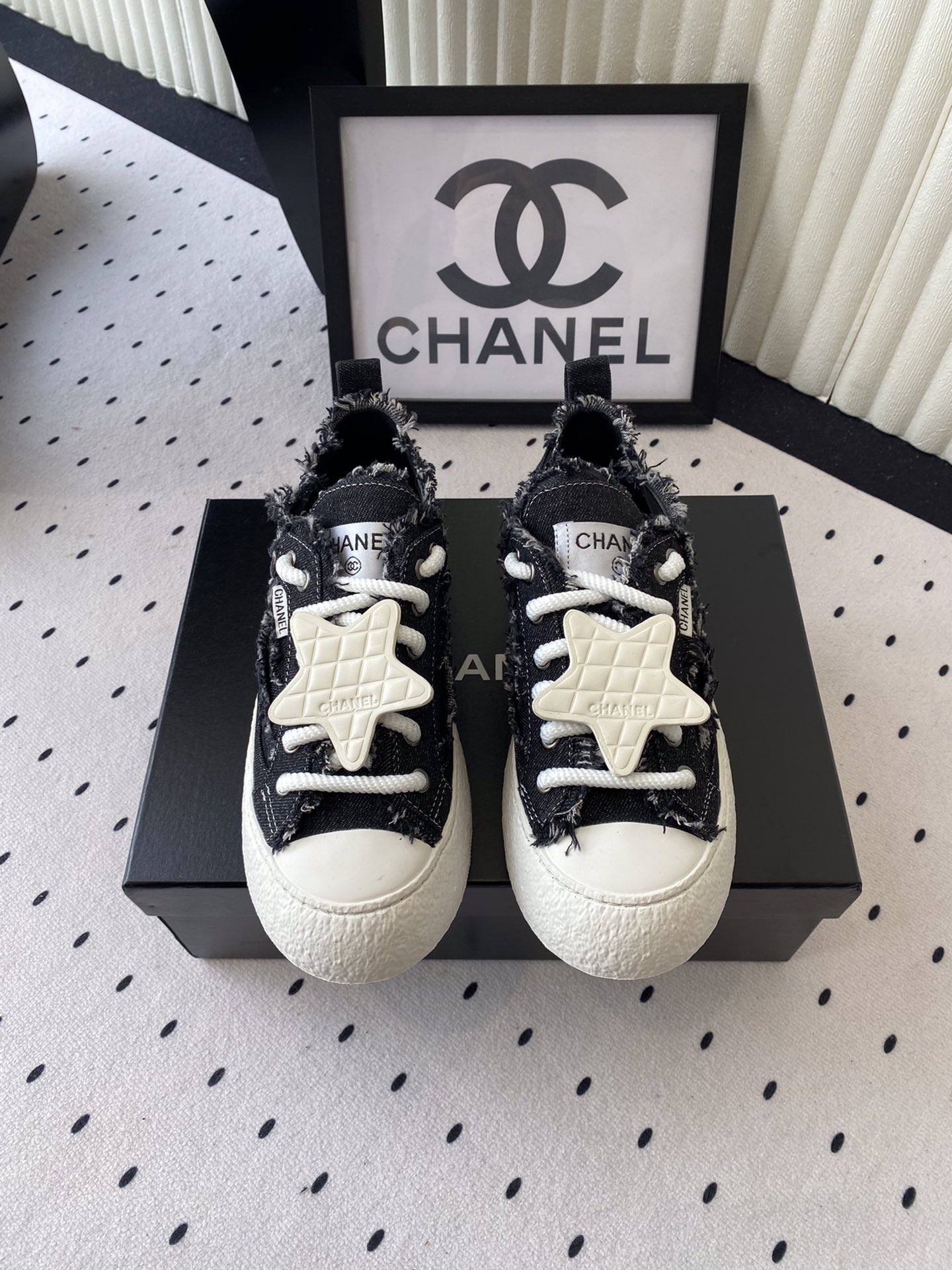 NO:411717,Chanel spring and summer new casual shoes I like this series very much. Change into this denim casual shoes and shoes. I feel like I feel very nice. Imported denim upper original wear-resistant TPU outsole Size35-39 (40 41 customization without return or exchange), casual shoes/sports shoes, chanel, sneakers19860909Chanel春夏新款休闲鞋 超级喜欢这系列了 换上这款牛仔布休闲鞋鞋 感觉整个人心情都超级nice 进口牛仔布鞋面 原版耐磨TPU大底 Size35-39(40 41定制不退换）,休闲鞋/运动鞋,chanel,sneakers,Women's Shoes