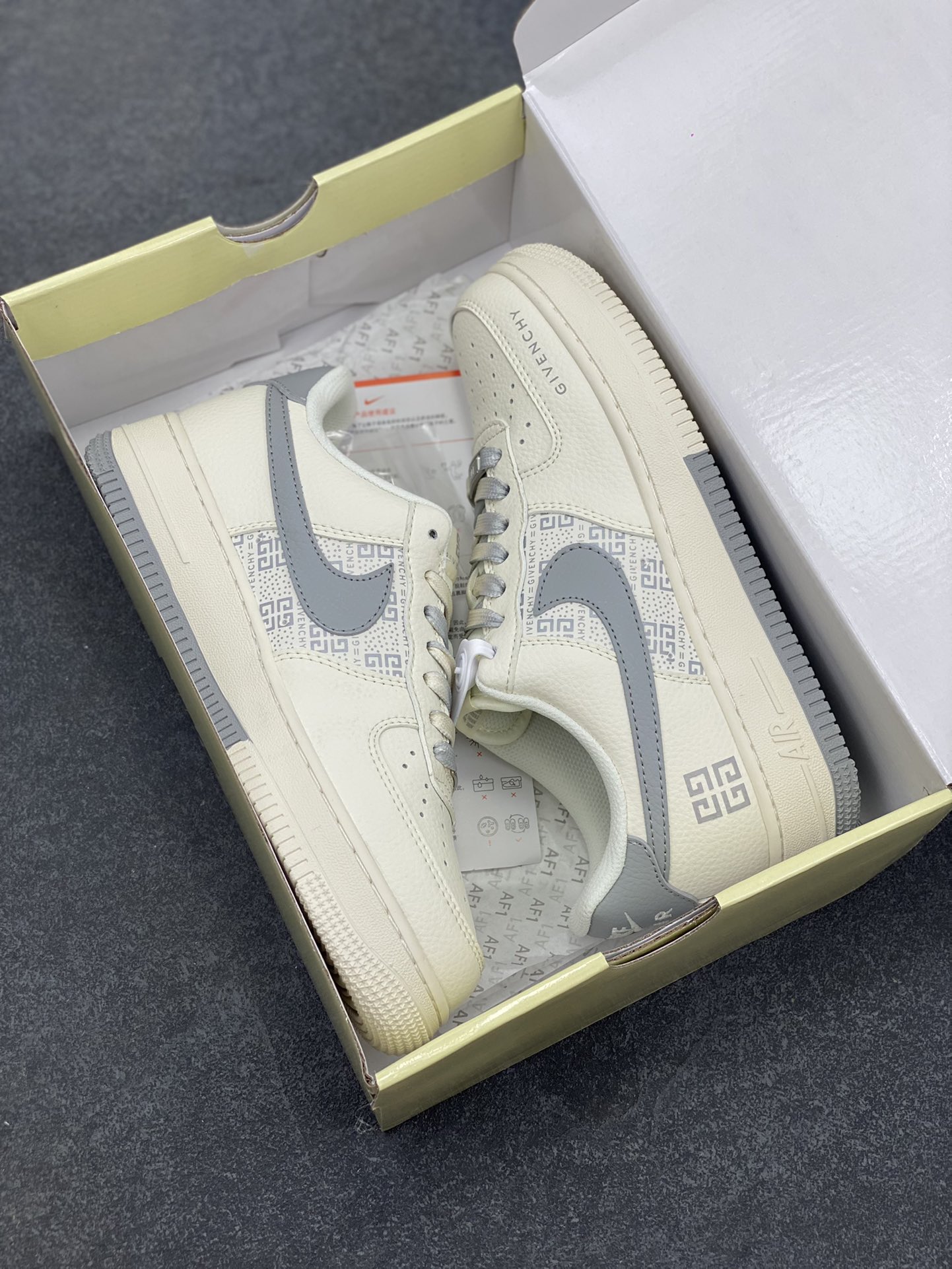 图片[9]-NIke Air Force 1 \’07 Low “GIVENCHY纪梵希联名——白灰”空军一号 低帮 运动鞋 休闲鞋 折边针车 工艺难度大 原楦头原纸板 原装鞋盒 定制五金配件 内置全掌气垫 原厂鞋底 货号：HS8068-017 尺码：36 36.5 37.5 38 38.5 39 40 40.5 41 42 42.5 43 44 44.5 45-选品中心