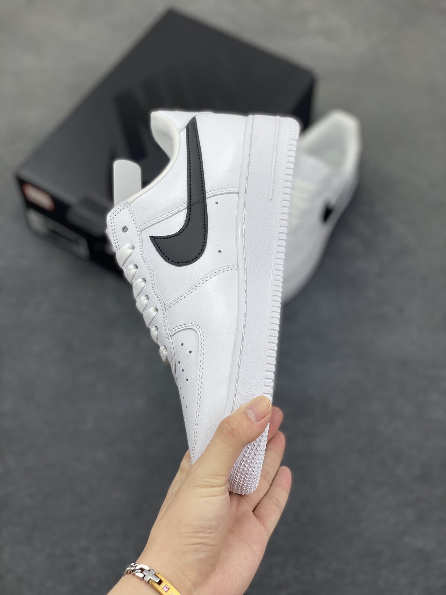 图片[3]-Nike Air Force 1 Low Supreme联名 空军一号低帮运动休闲板鞋 原楦头原纸板 打造纯正空军版型 专注外贸渠道 全掌内置蜂窝气垫 原盒配件 原厂中底钢印、拉帮完美 货号：CU9225-102 尺码：36 36.5 37.5 38 38.5 39 40 40.5 41 42 42.5 43 44 44.5 45-选品中心