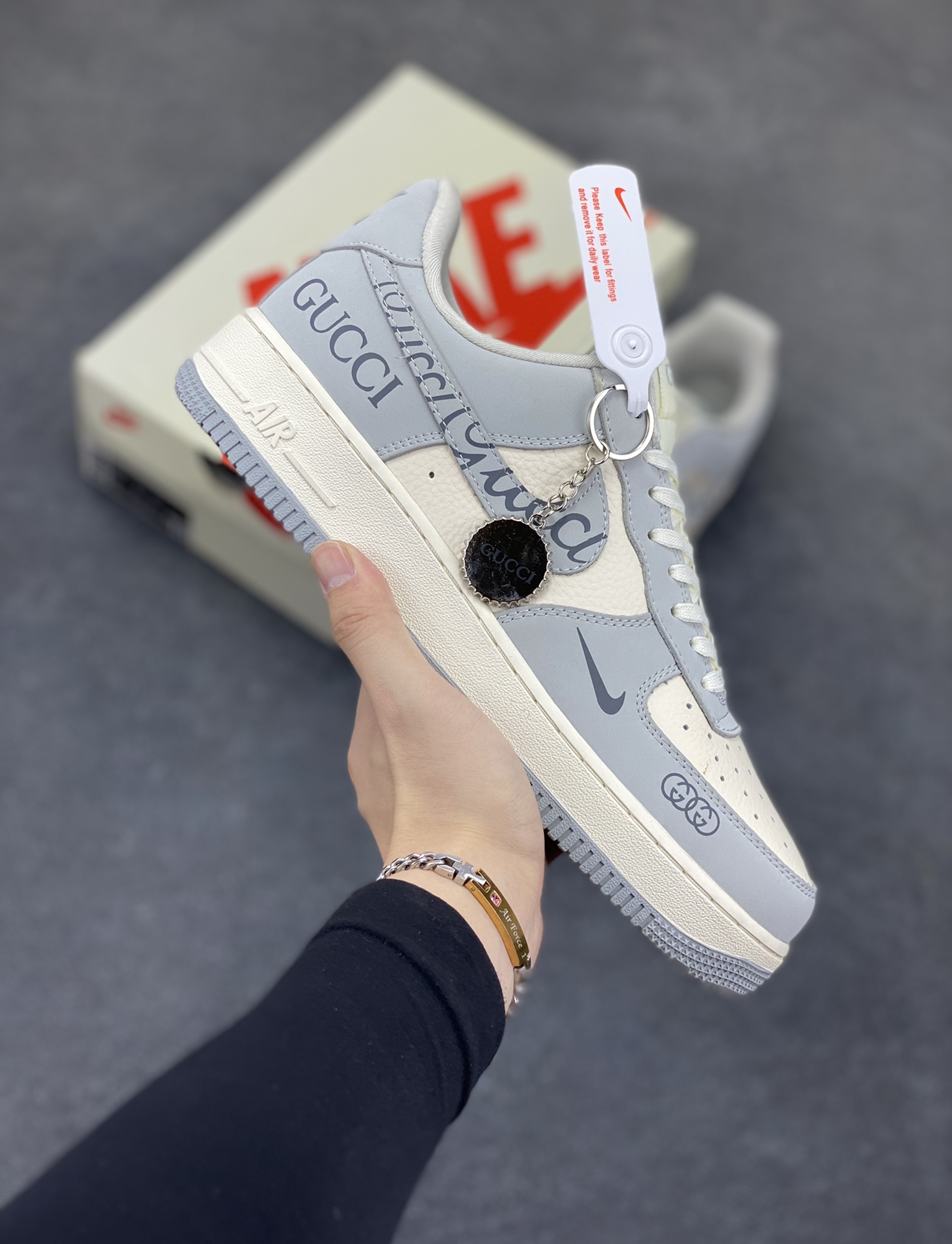 NIke Air Force 1 \’07 Low “古驰联名——火山灰”空军一号 低帮 运动鞋 休闲鞋 折边针车 工艺难度大 原楦头原纸板 原装鞋盒 定制五金配件 内置全掌气垫 原厂鞋底 货号:DF0188-050 尺码:36 36.5 37.5 38 38.5 39 40 40.5 41 42 42.5 43 44 44.5 45-选品中心
