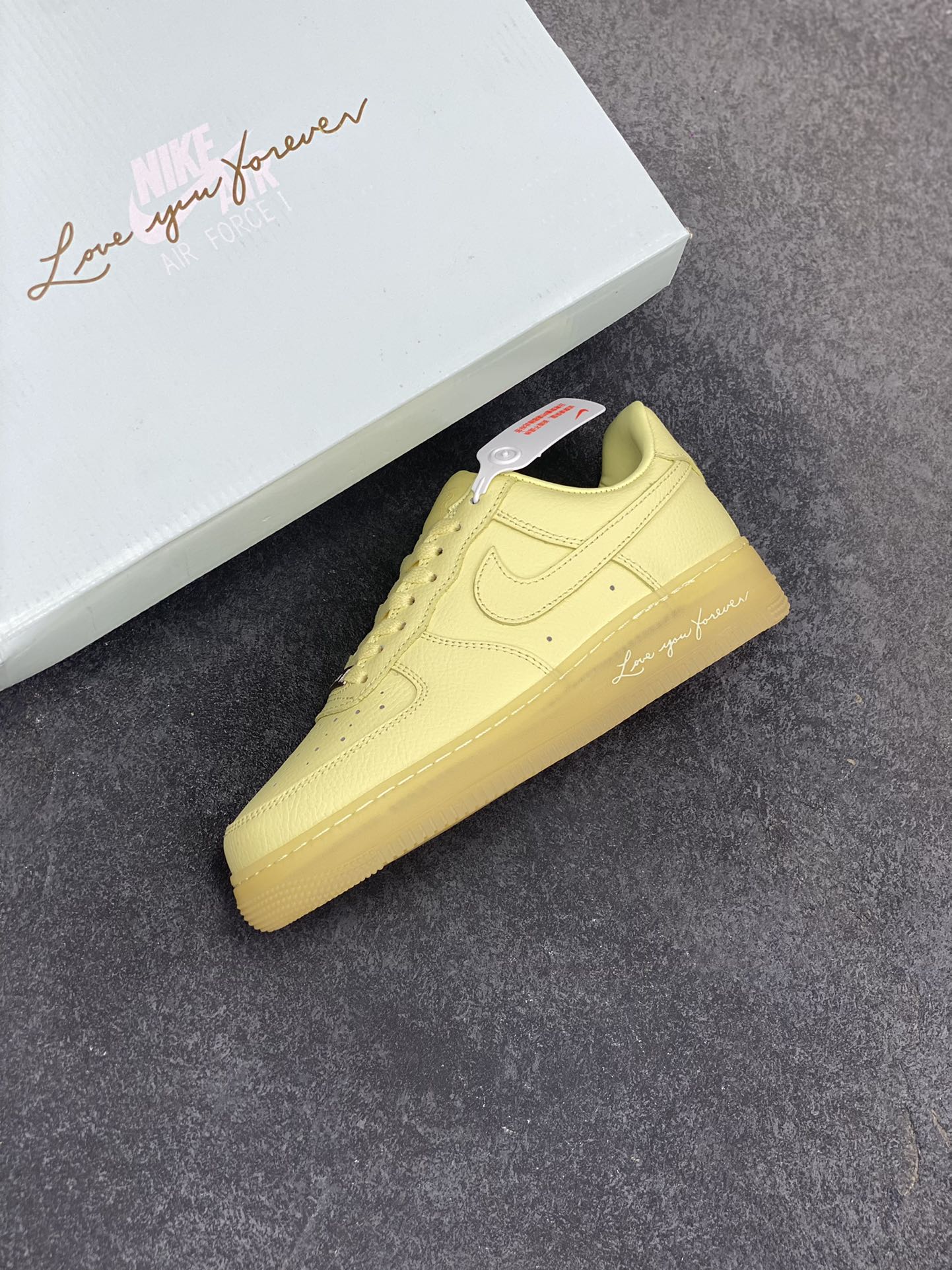 图片[7]-Nike Air Force 1 07 low空军一号 荔枝纹水晶 板鞋 原楦头原纸板 打造纯正空军版型#专注外贸渠道 全掌内置蜂窝气垫 #原盒配件 原厂中底钢印、拉帮完美 货号：CZ8065-800 尺码：36 36.5 37.5 38 38.5 39 40 40.5 41 42 42.5 43 44 44.5 45-选品中心