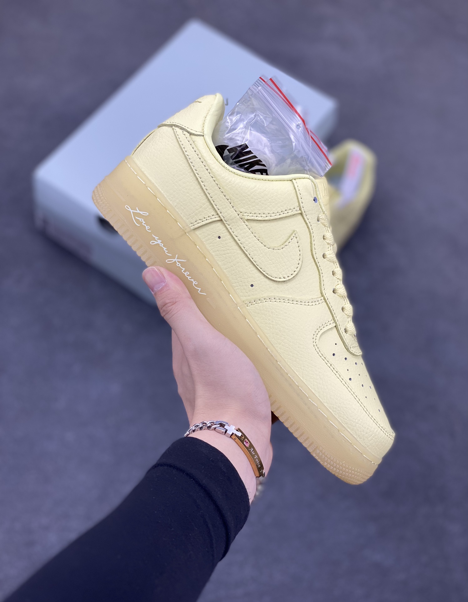 Nike Air Force 1 07 low空军一号 荔枝纹水晶 板鞋 原楦头原纸板 打造纯正空军版型#专注外贸渠道 全掌内置蜂窝气垫 #原盒配件 原厂中底钢印、拉帮完美 货号：CZ8065-800 尺码：36 36.5 37.5 38 38.5 39 40 40.5 41 42 42.5 43 44 44.5 45-选品中心