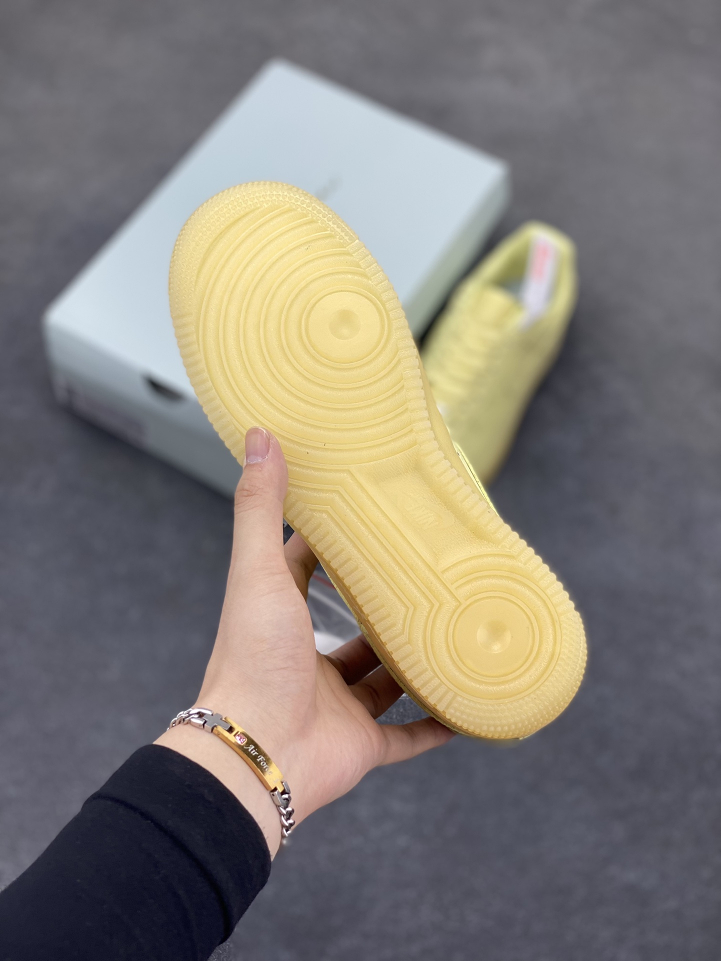 图片[5]-Nike Air Force 1 07 low空军一号 荔枝纹水晶 板鞋 原楦头原纸板 打造纯正空军版型#专注外贸渠道 全掌内置蜂窝气垫 #原盒配件 原厂中底钢印、拉帮完美 货号：CZ8065-800 尺码：36 36.5 37.5 38 38.5 39 40 40.5 41 42 42.5 43 44 44.5 45-选品中心