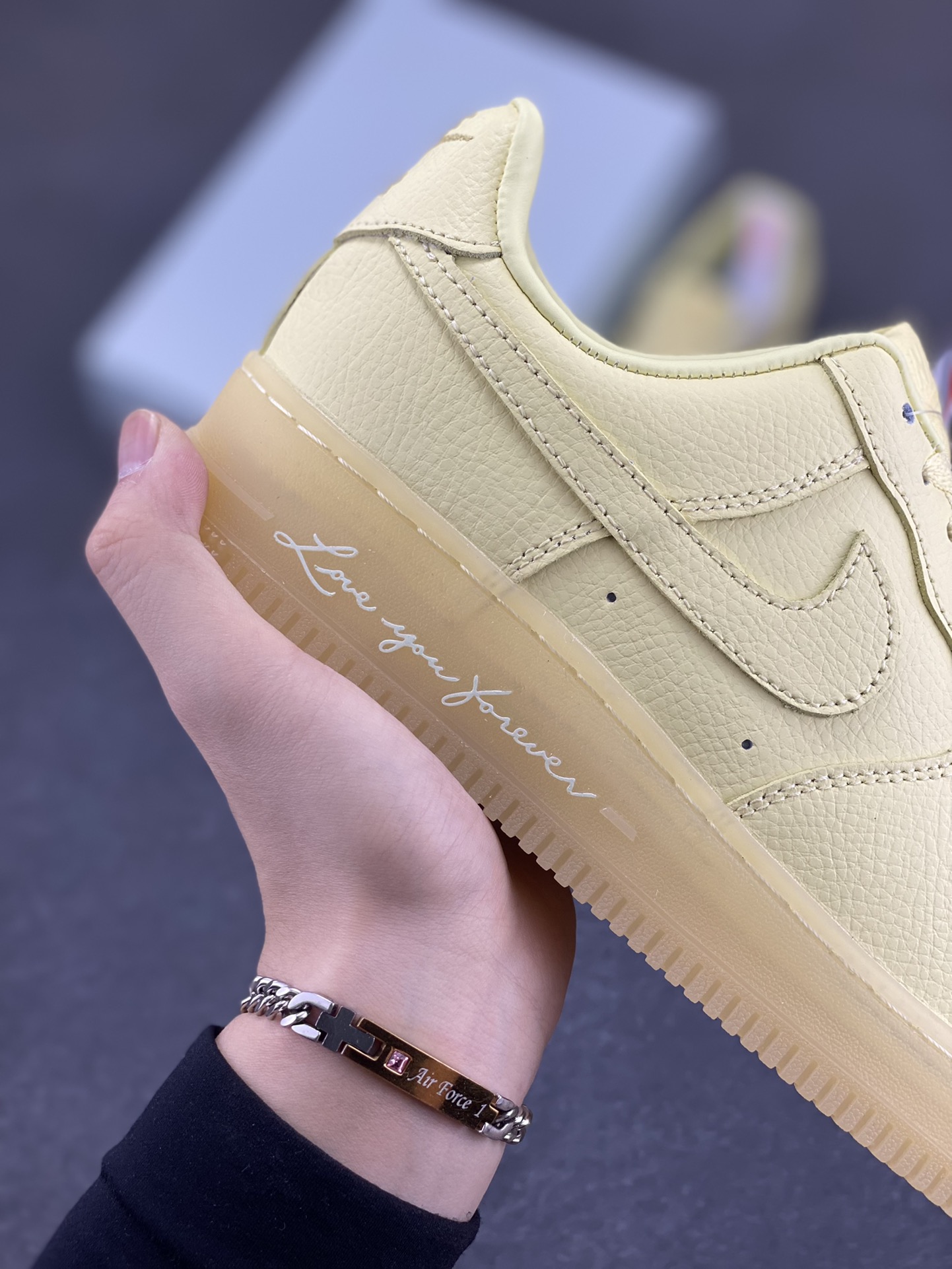 图片[6]-Nike Air Force 1 07 low空军一号 荔枝纹水晶 板鞋 原楦头原纸板 打造纯正空军版型#专注外贸渠道 全掌内置蜂窝气垫 #原盒配件 原厂中底钢印、拉帮完美 货号：CZ8065-800 尺码：36 36.5 37.5 38 38.5 39 40 40.5 41 42 42.5 43 44 44.5 45-选品中心