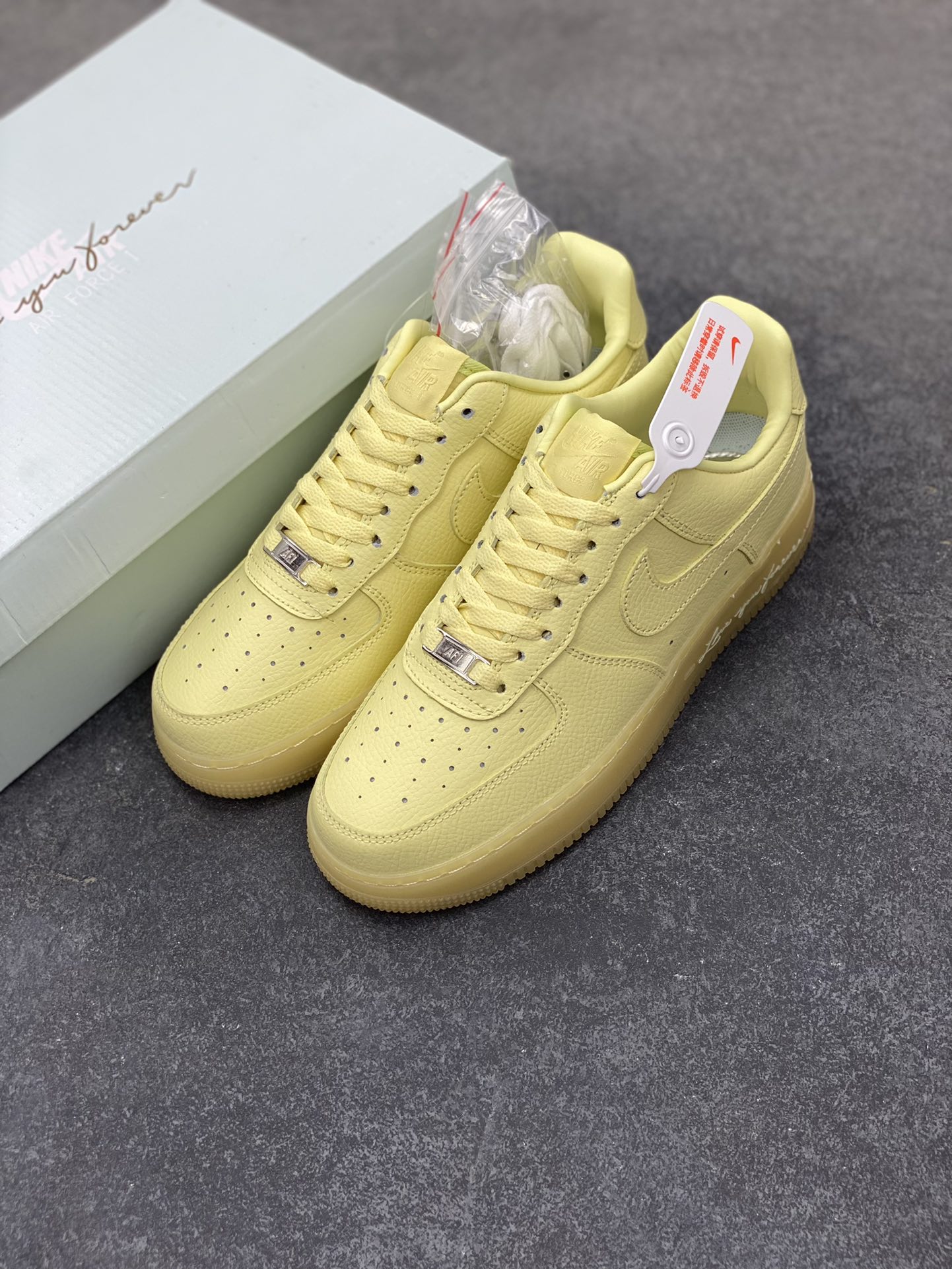 图片[8]-Nike Air Force 1 07 low空军一号 荔枝纹水晶 板鞋 原楦头原纸板 打造纯正空军版型#专注外贸渠道 全掌内置蜂窝气垫 #原盒配件 原厂中底钢印、拉帮完美 货号：CZ8065-800 尺码：36 36.5 37.5 38 38.5 39 40 40.5 41 42 42.5 43 44 44.5 45-选品中心