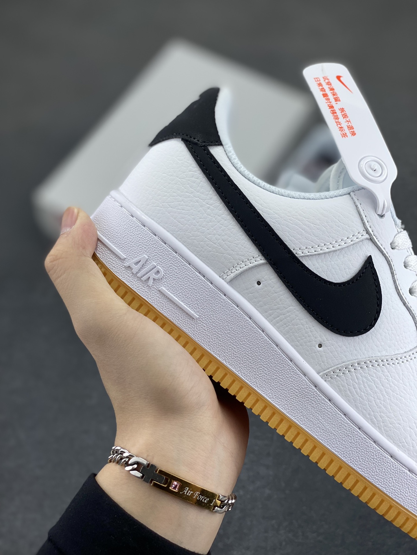 图片[6]-Nike Air Force 1 Low 空军一号低帮百搭休闲运动板鞋。柔软、弹性十足的缓震性能和出色的中底设计，横跨复古与现代的外型结合，造就出风靡全球三十多年的Force 1，直到今天还深受青睐。 货号：CI0057-100 尺码：36 36.5 37.5 38 38.5 39 40 40.5 41 42 42.5 43 44 44.5 45-选品中心