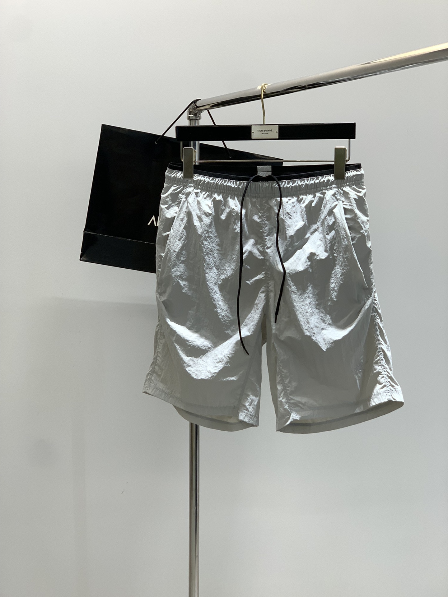 NO:424770,,ARCTERYX Archaeoptera bird, new summer products, fashionable and casual shorts, available at the same time for sale in the counter, original singles, imported original fabric, top-grade embroidery craft letter pattern logo, extremely high-end, calm and versatile, handsome and stylish on the upper body, 5 colors recommended, code number M-5XL, arc'teryx, shorts, alexander wang19860909,ARCTERYX 始祖鸟,夏季新品,时尚休闲短裤,专柜同步有售,原单狠货,采用进口原版面料,顶级刺绣工艺字母图案logo,档次极高,从容百搭,上身帅气有型,5色推荐,码数M-5XL,arc'teryx,shorts,alexander wang,Men's clothing