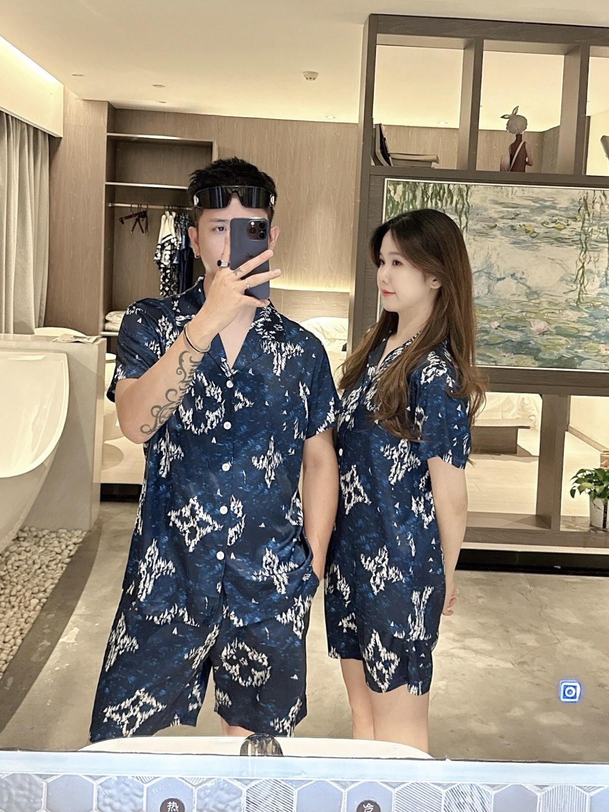 NO:430863,2025 L Home Home Clothing Haute Couture Korean Silk Fabric Skin-friendly and comfortable Couple Style M~XXXL,,louis vuitton,alexander wang198609092025 L家 家居服 高定韩国丝面料亲肤轻柔舒适 情侣款 M～XXXL,,louis vuitton,alexander wang,Men's clothing