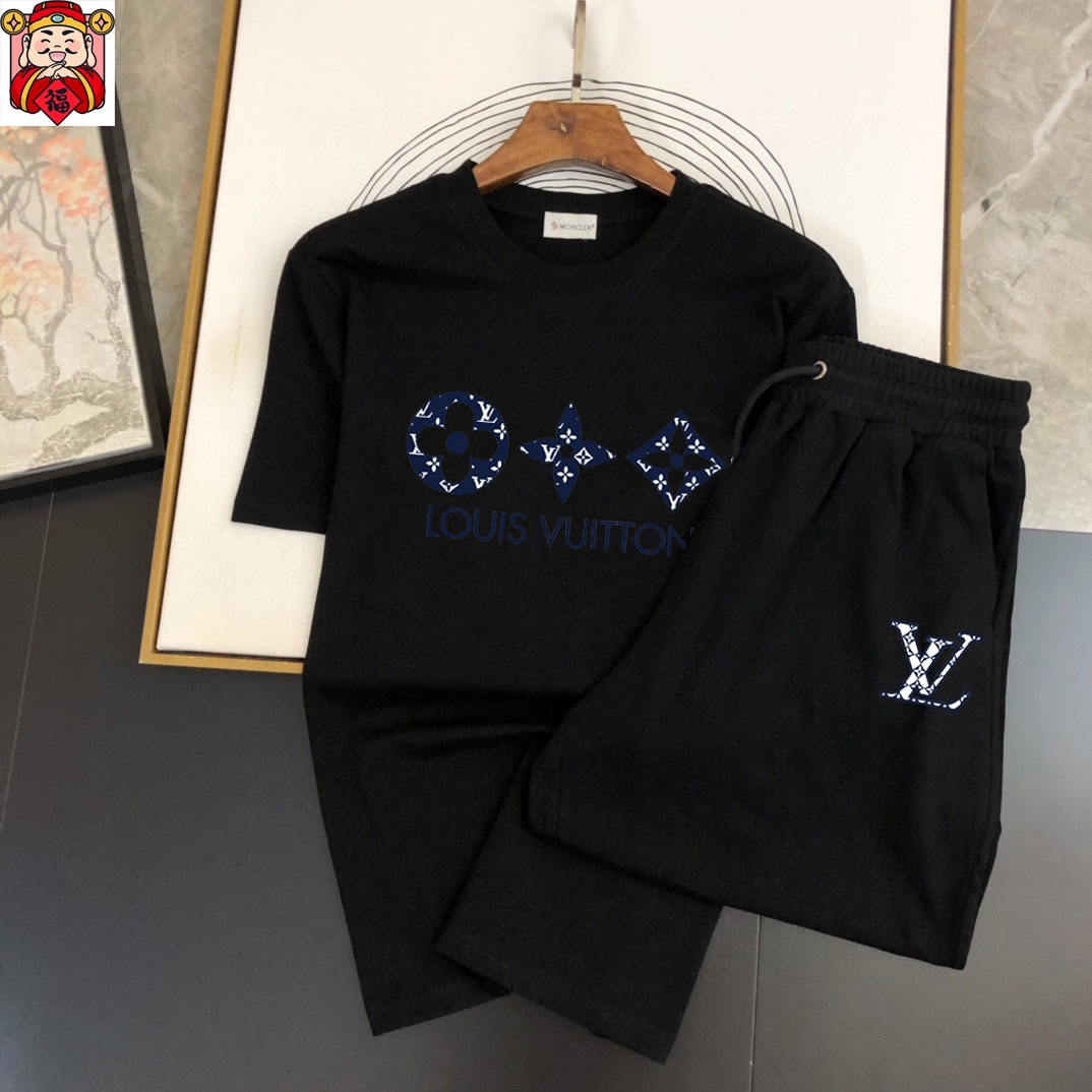 Louis Vuitton 品牌【LV路易威登】 2025新款男士短袖短裤套装 销售 市面高端版本 手感细腻柔软 让你穿着更加舒适 立体裁剪版型超赞 尺码:M-5XL下单请报身高体重