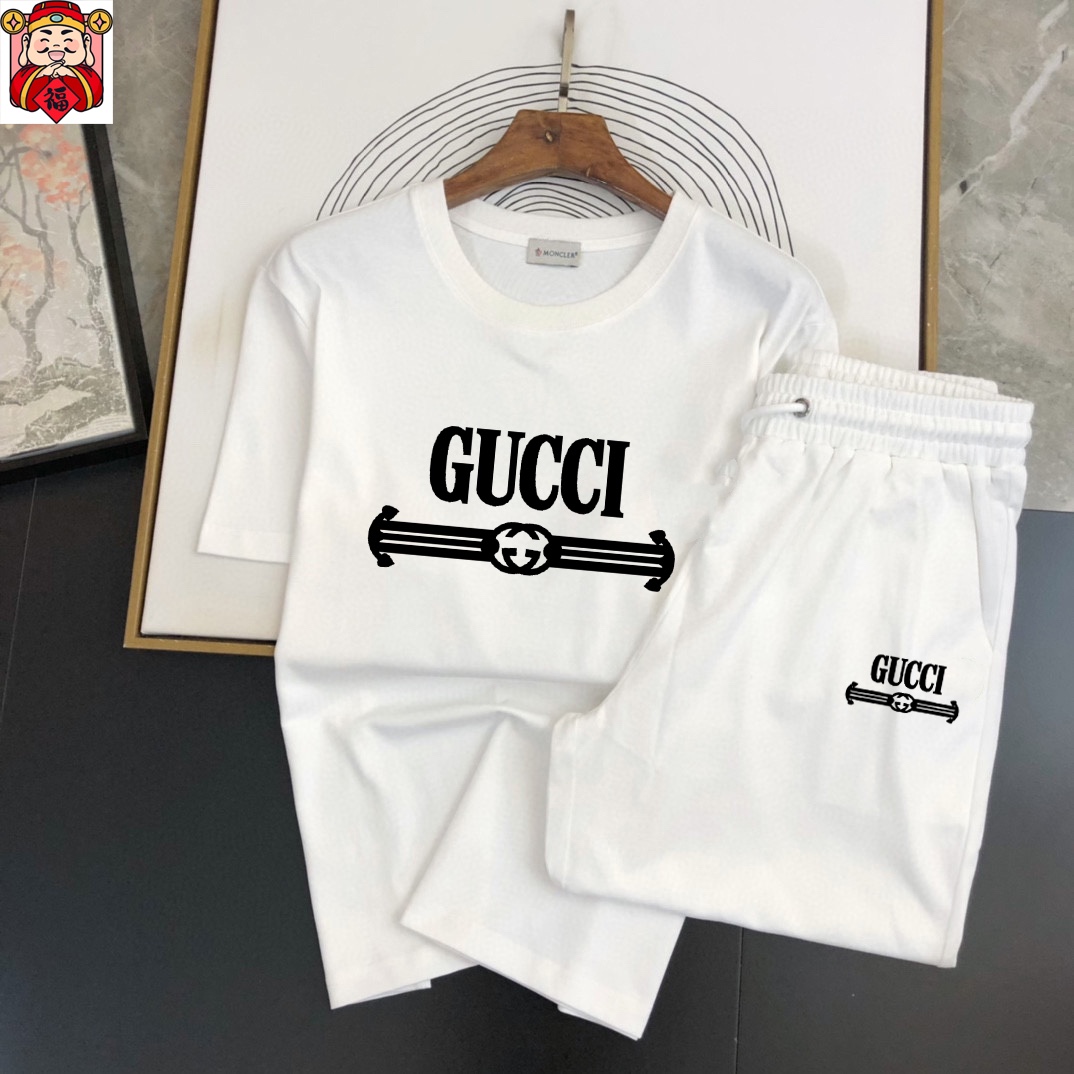 Gucci 品牌【GUCCI 古奇】 2025新款男士短袖短裤套装 销售 市面高端版本 手感细腻柔软 让你穿着更加舒适 立体裁剪版型超赞 尺码:M-5XL下单请报身高体重