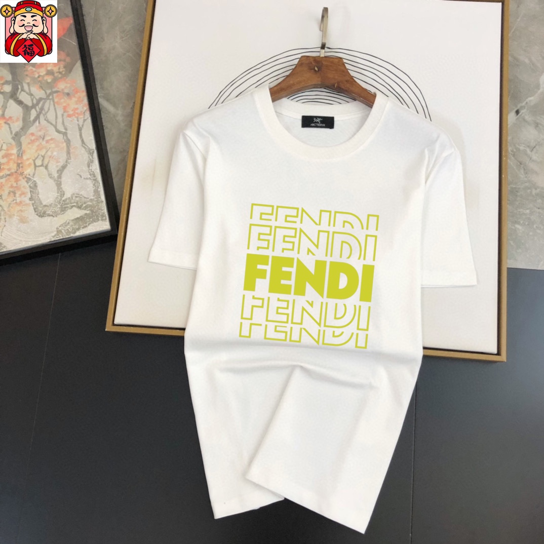 Fendi 品牌【FENDI 芬迪】 2025新款男士短袖短裤套装 销售 市面高端版本 手感细腻柔软 让你穿着更加舒适 立体裁剪版型超赞 尺码:M-5XL下单请报身高体重