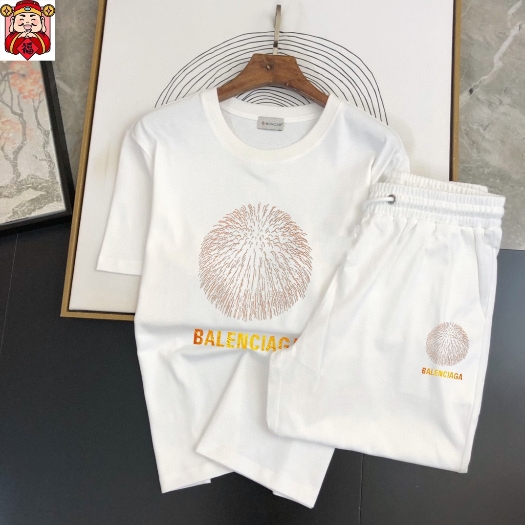 Balenciaga 品牌【BALENCIAGA 巴黎世家】 2025新款男士短袖短裤套装 销售 市面高端版本 手感细腻柔软 让你穿着更加舒适 立体裁剪版型超赞 尺码:M-5XL下单请报身高体重