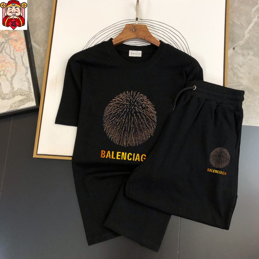 Balenciaga 品牌【BALENCIAGA 巴黎世家】 2025新款男士短袖短裤套装 销售 市面高端版本 手感细腻柔软 让你穿着更加舒适 立体裁剪版型超赞 尺码:M-5XL下单请报身高体重
