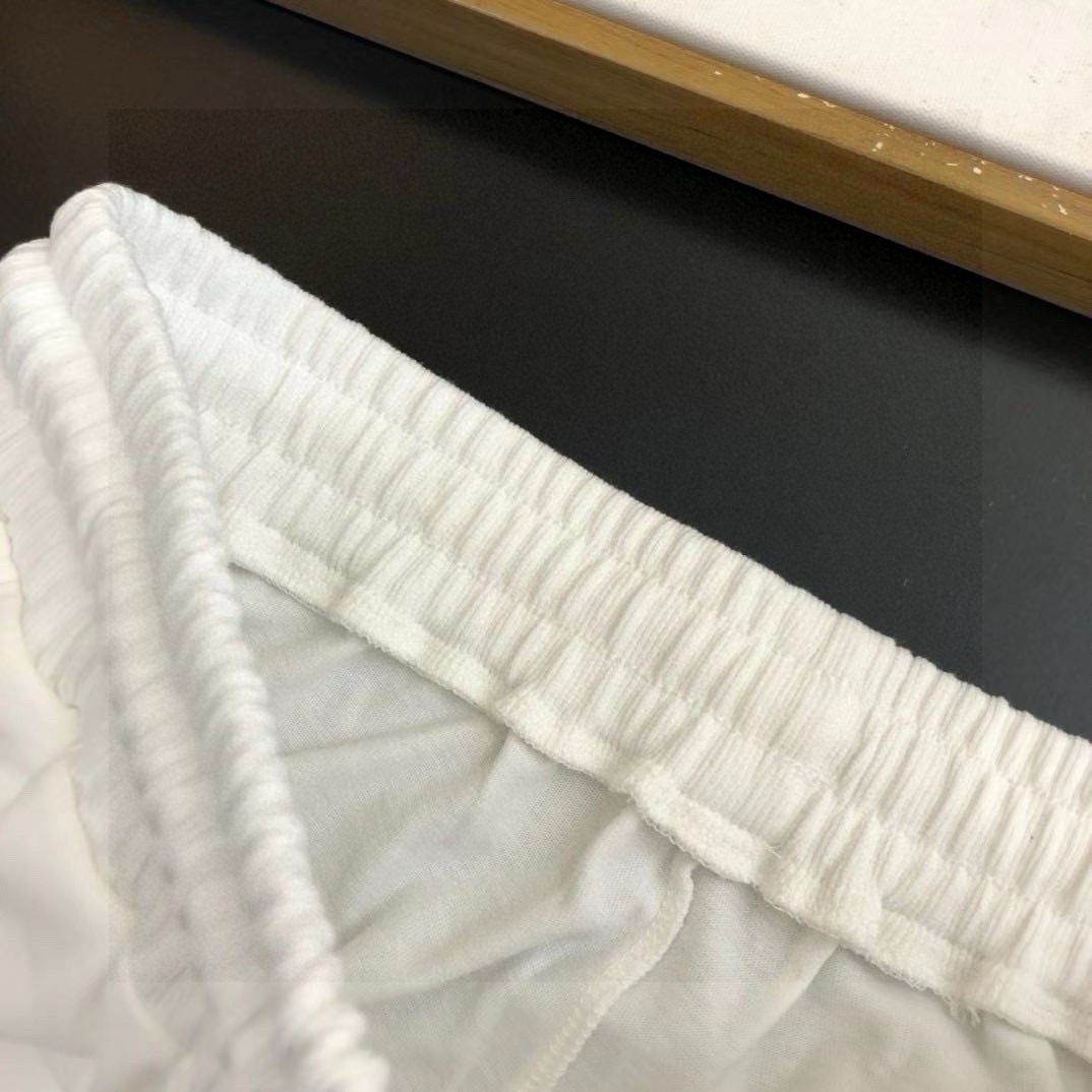 Balenciaga 品牌【BALENCIAGA 巴黎世家】 2025新款男士短袖短裤套装 销售 市面高端版本 手感细腻柔软 让你穿着更加舒适 立体裁剪版型超赞 尺码:M-5XL下单请报身高体重