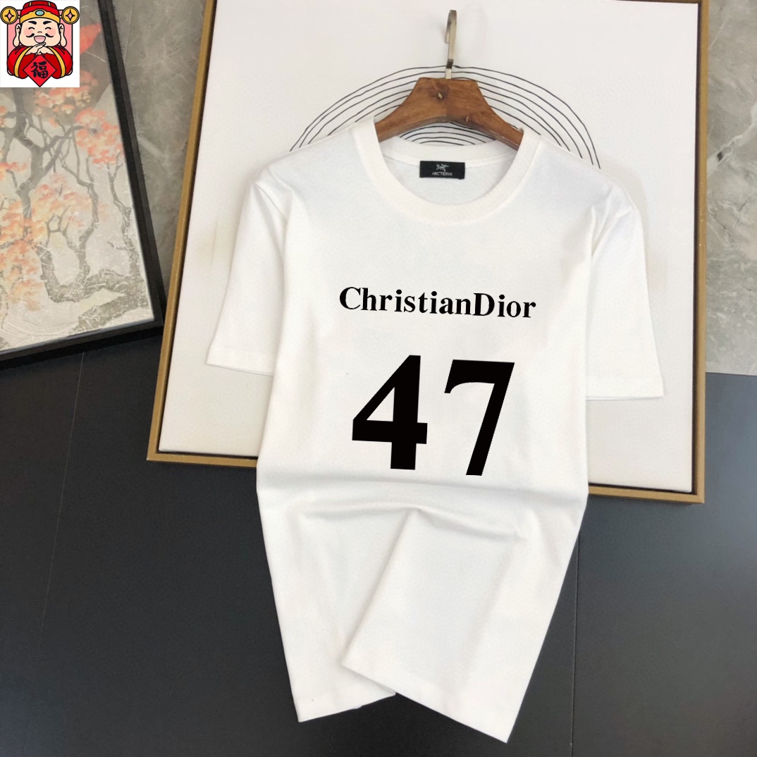 Dior 品牌【DIOR迪奥】 2025新款男士短袖短裤套装 销售 市面高端版本 手感细腻柔软 让你穿着更加舒适 立体裁剪版型超赞 尺码:M-5XL下单请报身高体重