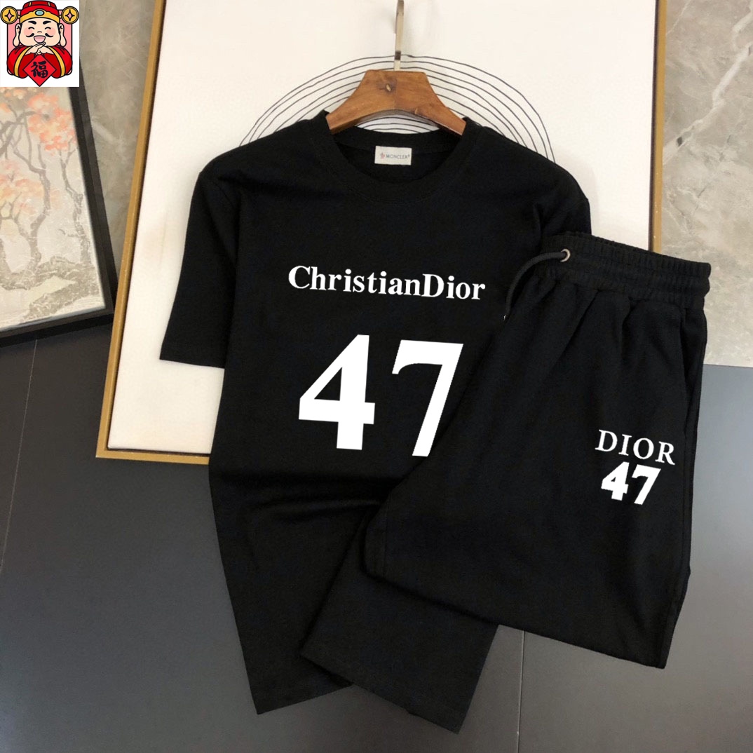 Dior 品牌【DIOR迪奥】 2025新款男士短袖短裤套装 销售 市面高端版本 手感细腻柔软 让你穿着更加舒适 立体裁剪版型超赞 尺码:M-5XL下单请报身高体重