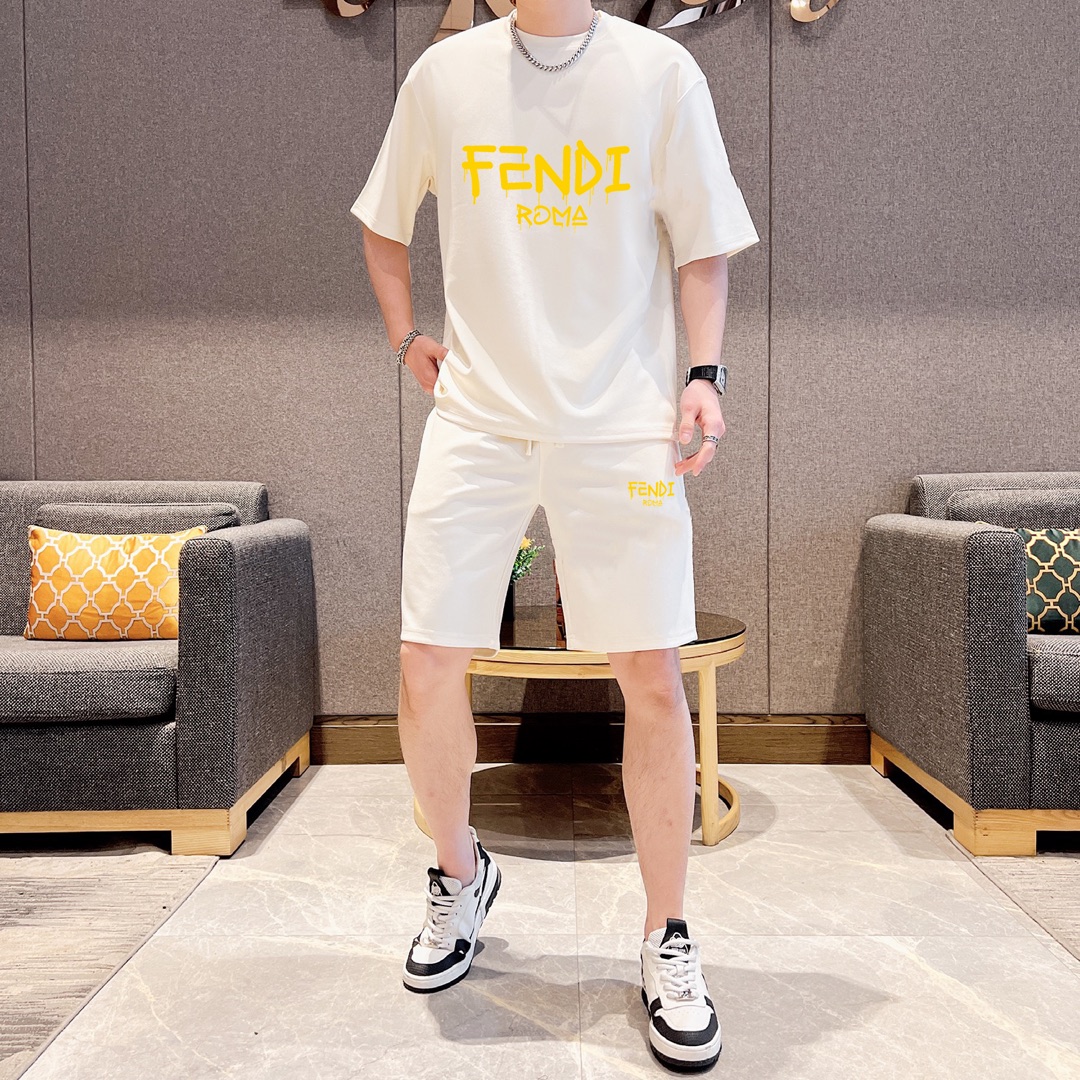 Fendi 品牌【FENDI 芬迪】 2025新款男士短袖短裤套装 销售 市面高端版本 手感细腻柔软 让你穿着更加舒适 立体裁剪版型超赞 尺码:M-5XL下单请报身高体重