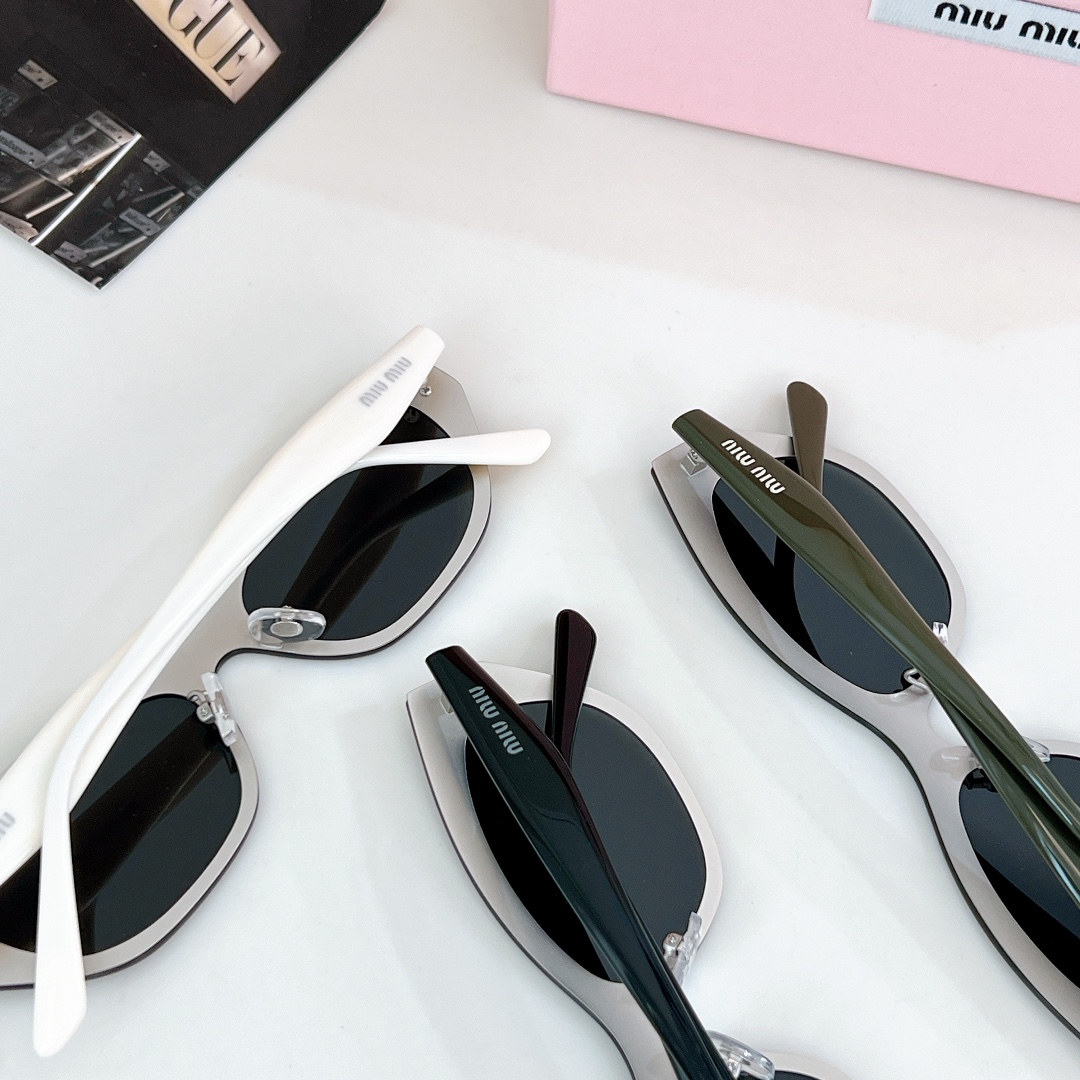  MIU MI*
MOD：SMU 57WS
Size：144口0-152
🔝🔝