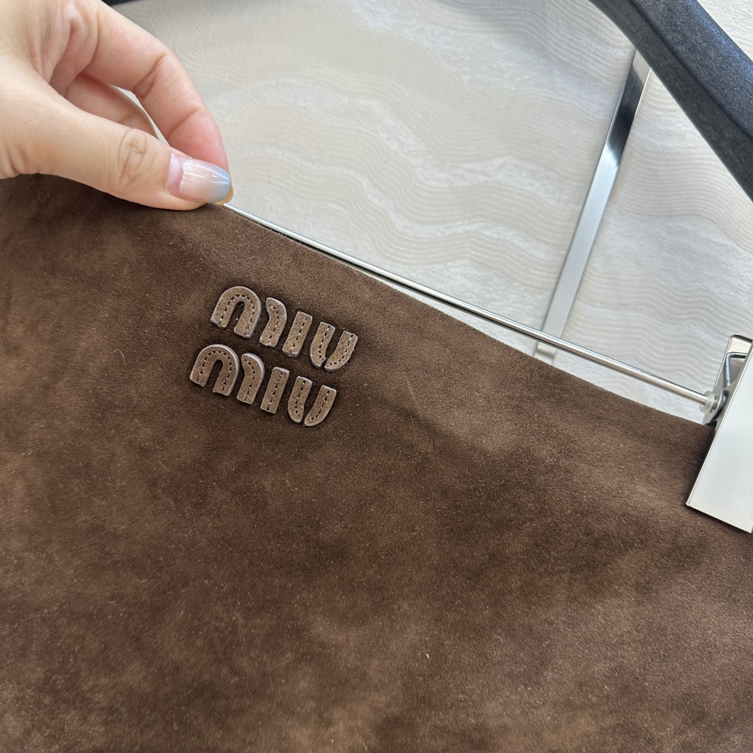 独家首发❤️高端品质控必入！miu系少女可露丽风🤎张元英同款🤎独家定制麂皮绒面工艺🤞知识分子复古棕色系麂