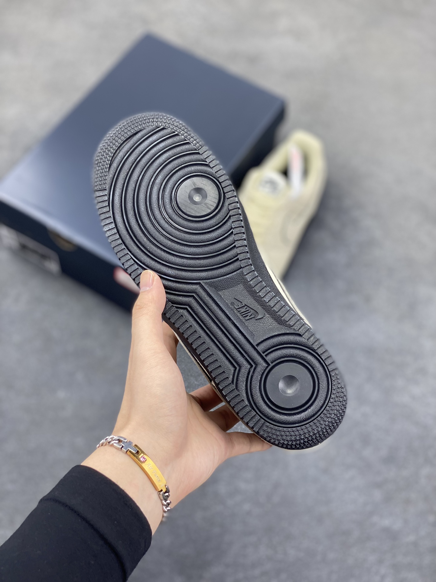 图片[5]-Nike Air Force 1 Low 浅棕 原楦头原纸板 打造纯正空军版型 专注外贸渠道 全掌内置蜂窝气垫 原盒配件 原厂中底钢印、拉帮完美 货号：HQ1966-200 尺码：36 36.5 37.5 38 38.5 39 40 40.5 41 42 42.5 43 44 44.5 45-选品中心