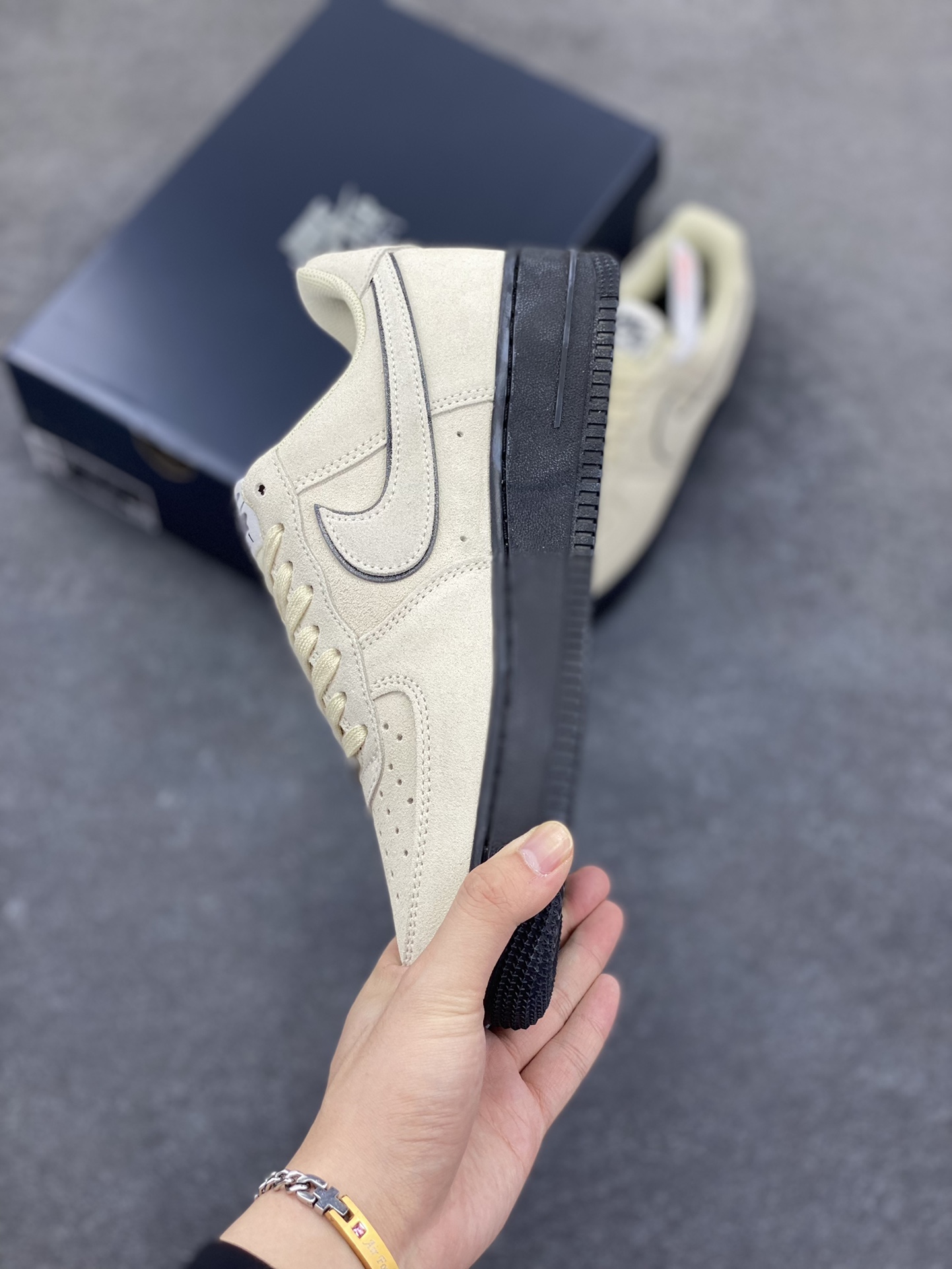 图片[3]-Nike Air Force 1 Low 浅棕 原楦头原纸板 打造纯正空军版型 专注外贸渠道 全掌内置蜂窝气垫 原盒配件 原厂中底钢印、拉帮完美 货号：HQ1966-200 尺码：36 36.5 37.5 38 38.5 39 40 40.5 41 42 42.5 43 44 44.5 45-选品中心