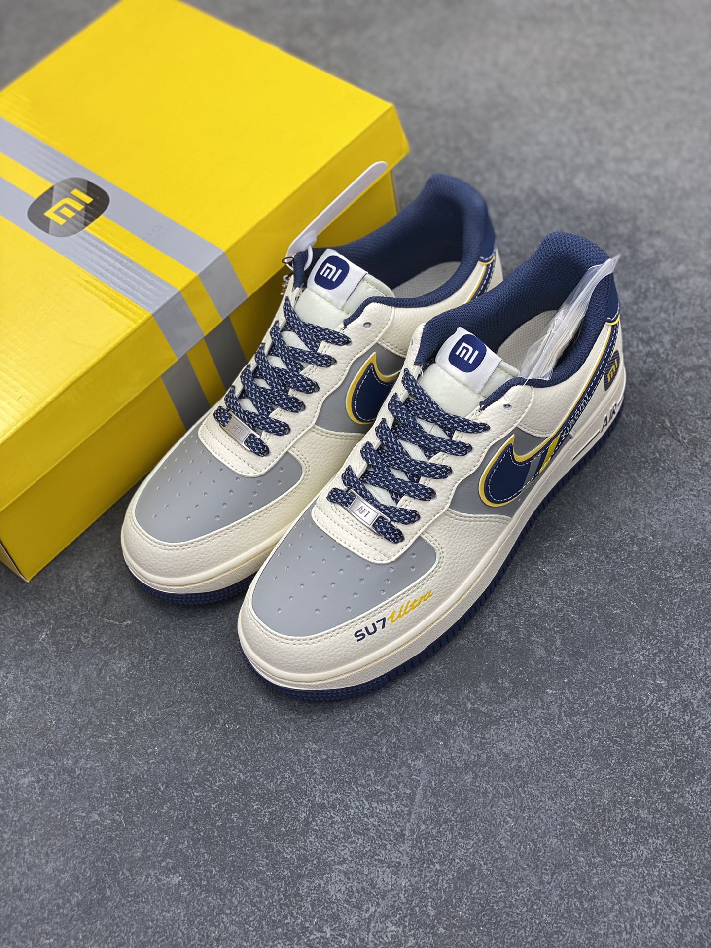 图片[8]-NIke Air Force 1 \’07 Low “xiaomi联名——流星蓝”空军一号 低帮 运动鞋 休闲鞋 折边针车 工艺难度大 原楦头原纸板 原装鞋盒 定制五金配件 内置全掌气垫 原厂鞋底 货号：XX3168-213 尺码：36 36.5 37.5 38 38.5 39 40 40.5 41 42 42.5 43 44 44.5 45-选品中心