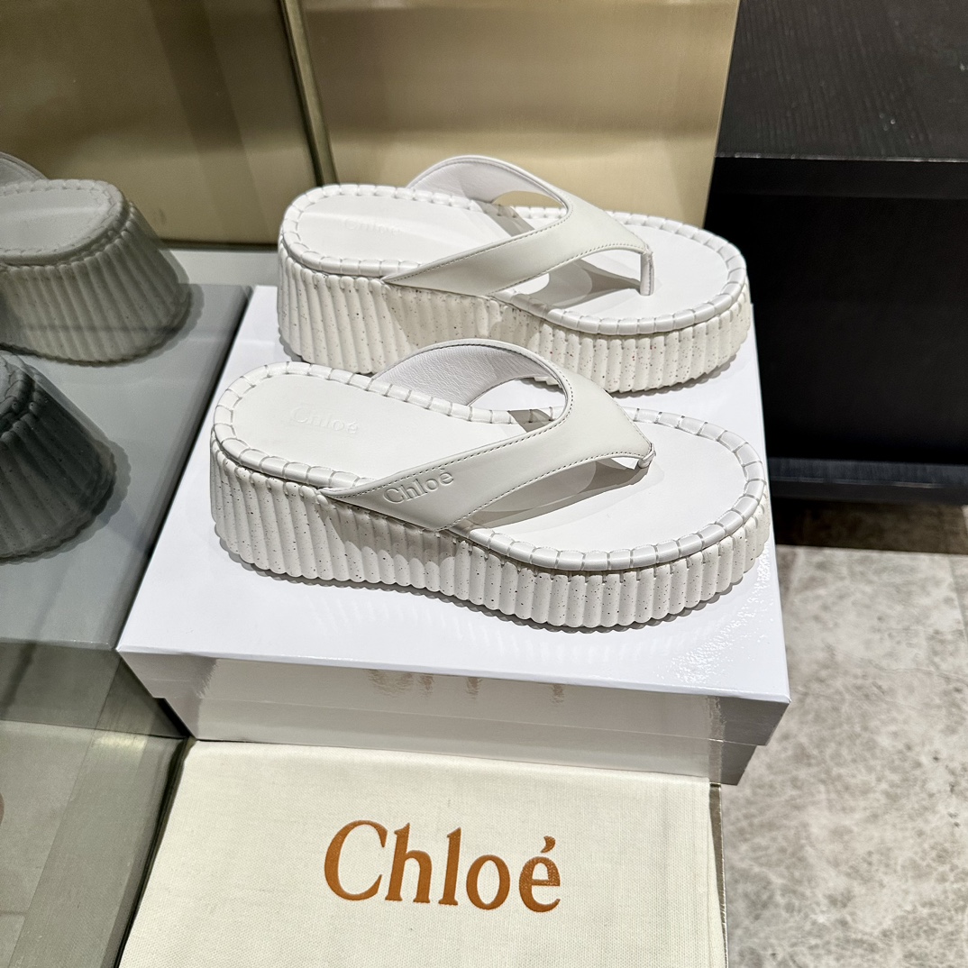 “Exclusive Factory Price: Upgraded Alien-Penetrating Shoes by Chloe” - 图片 2
