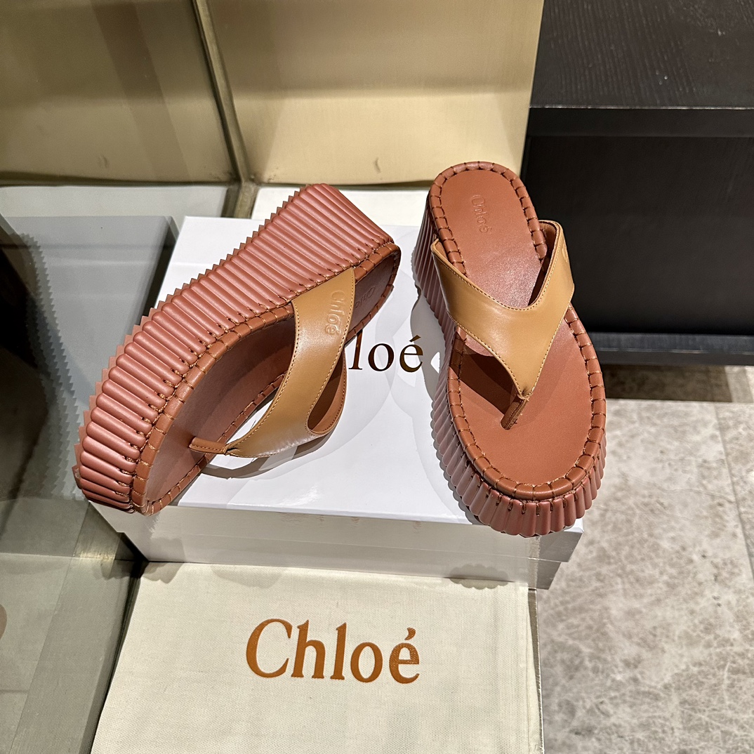 “Unique Factory Price: Upgraded Korean Sight-Seeing Shoes with Invincible Design” - 图片 7