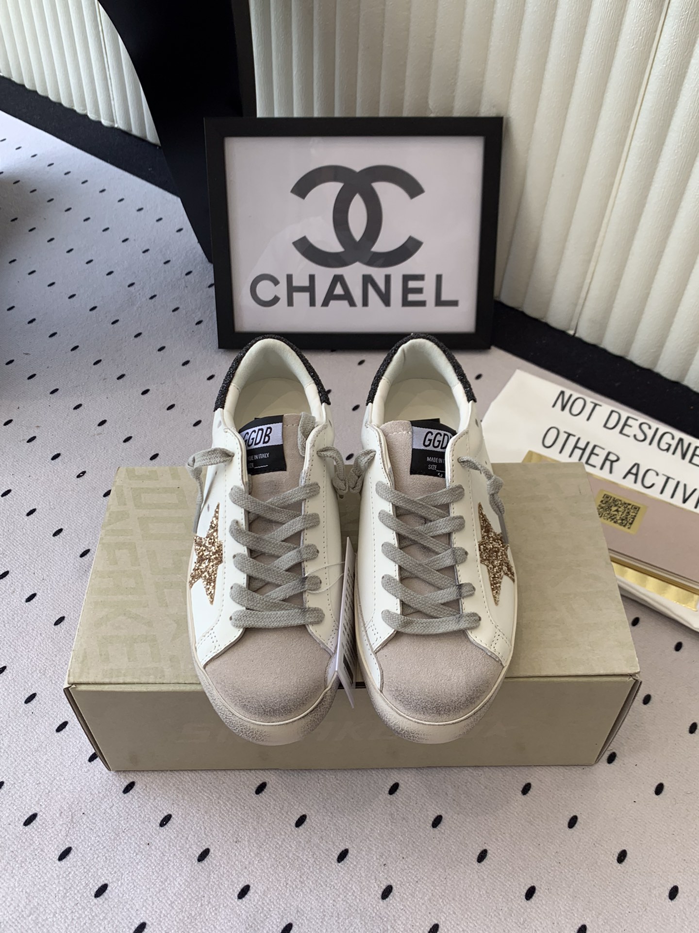 NO:411765,GGDB's new casual shoes top version, the counter limited edition original one-to-one development, all details are the same as the original, the top quality shipment, the classic continuation, the versatile artifact, personality graffiti Size35-40, casual shoes/sports shoes, sneakers19860909GGDB新款休闲鞋顶级版本 专柜限量款原版一比一开发 所有细节和原版一样 顶级品质出货 经典的延续 百搭神器 个性涂鸦 Size35-40,休闲鞋/运动鞋,sneakers,Women's Shoes