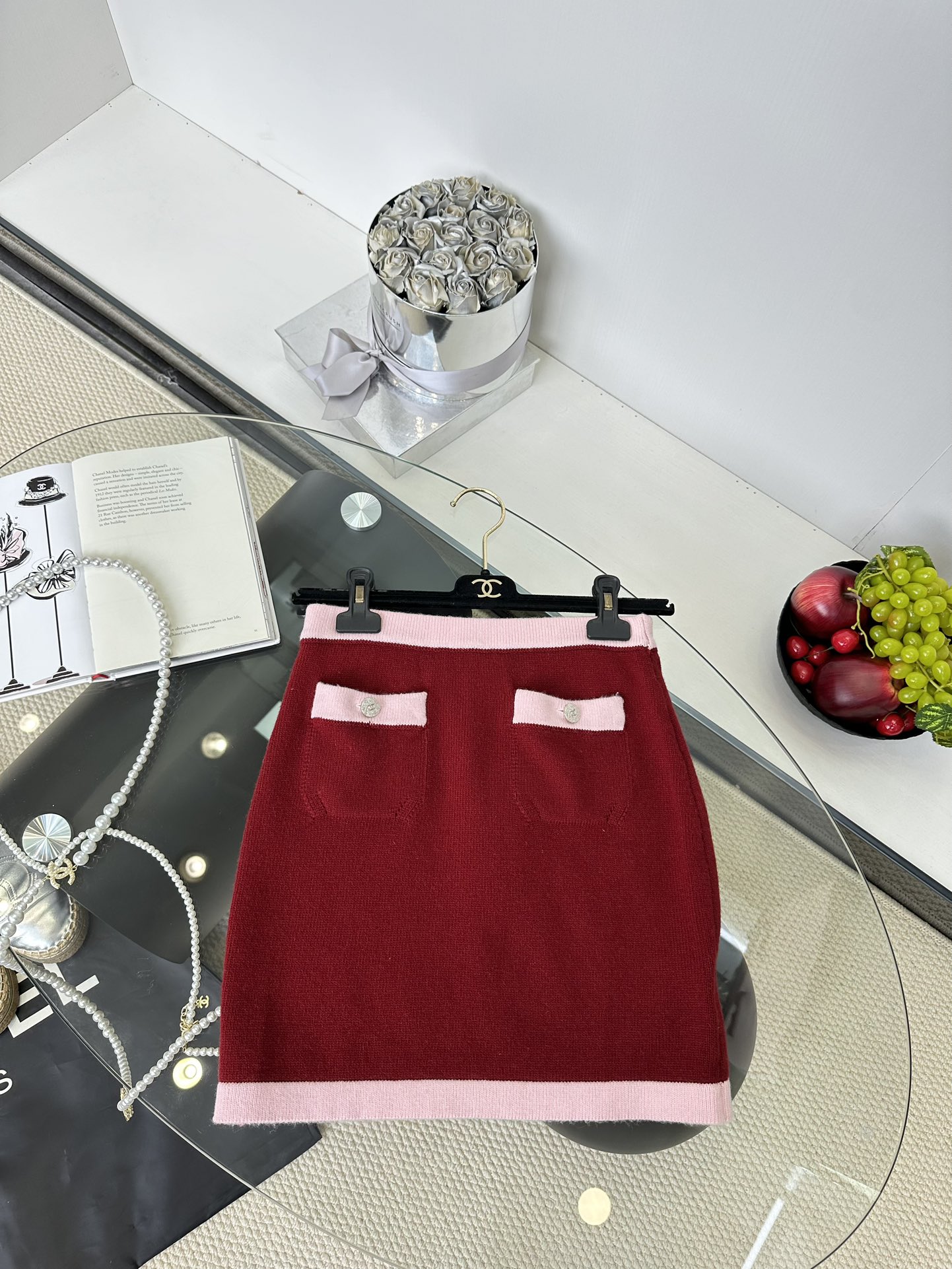 Elegant Two-Tone Cashmere Scarf for Women | Soft & Luxurious Fall Fashion 7 i1750525124 6175 5